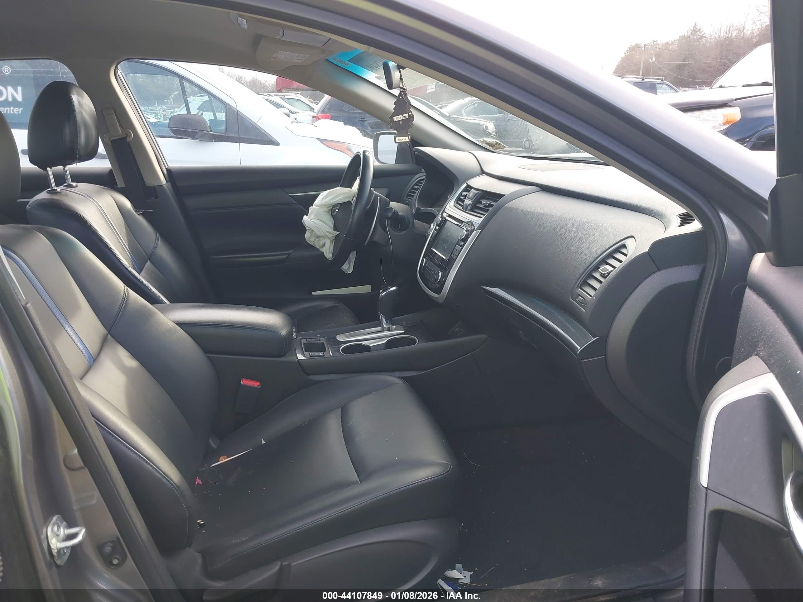 NISSAN ALTIMA image 5