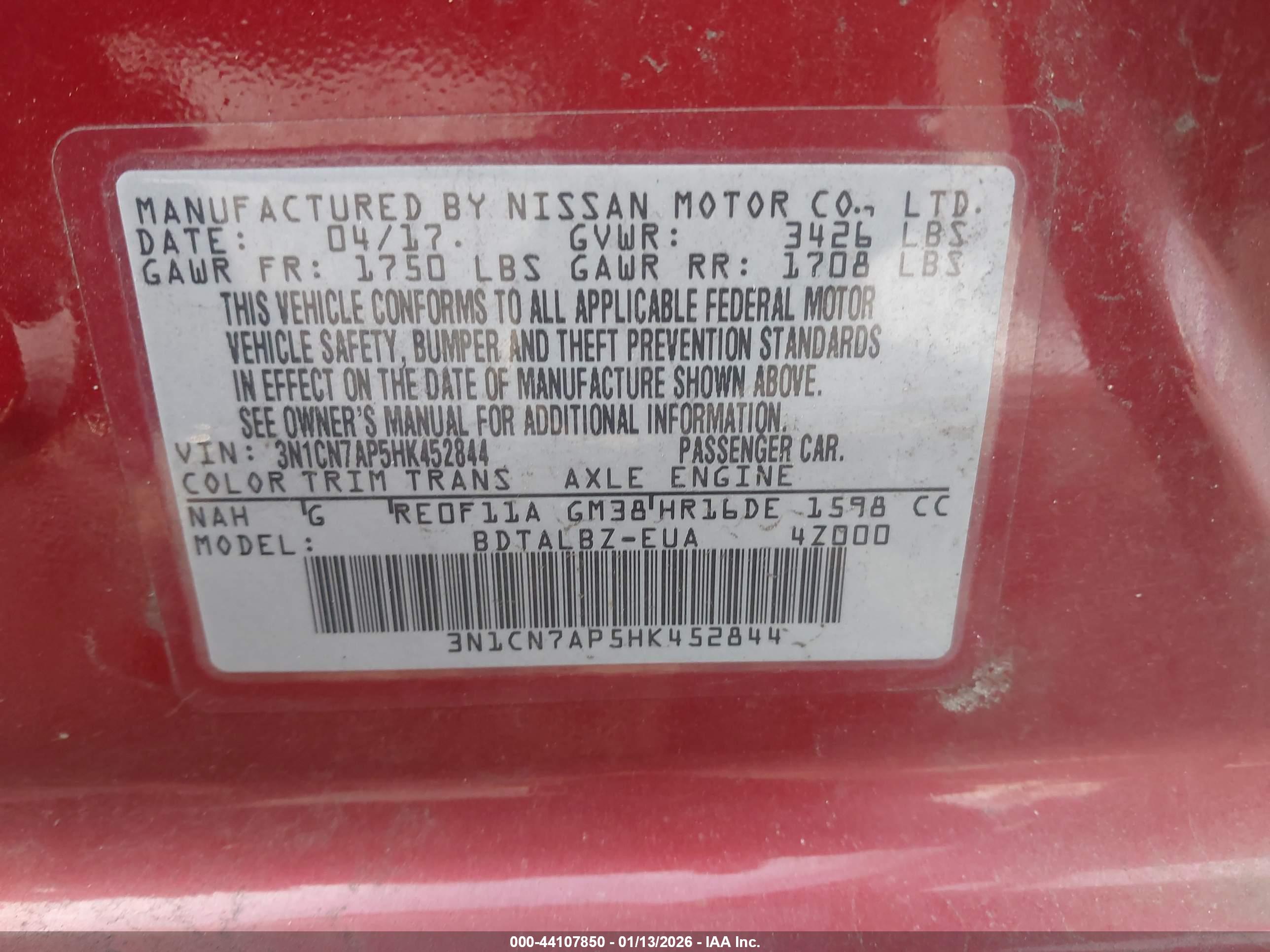 NISSAN VERSA image 9