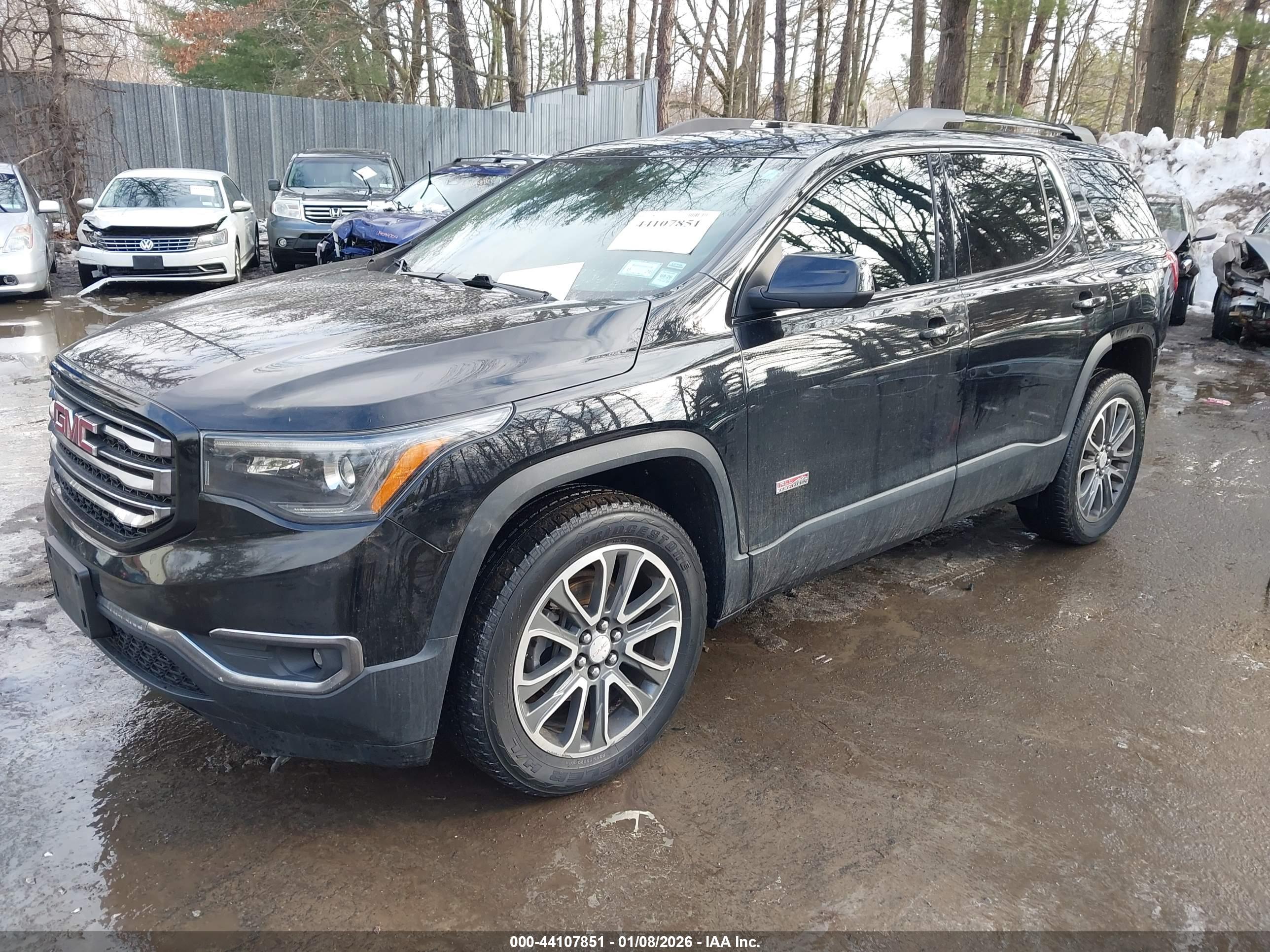 GMC ACADIA image 2