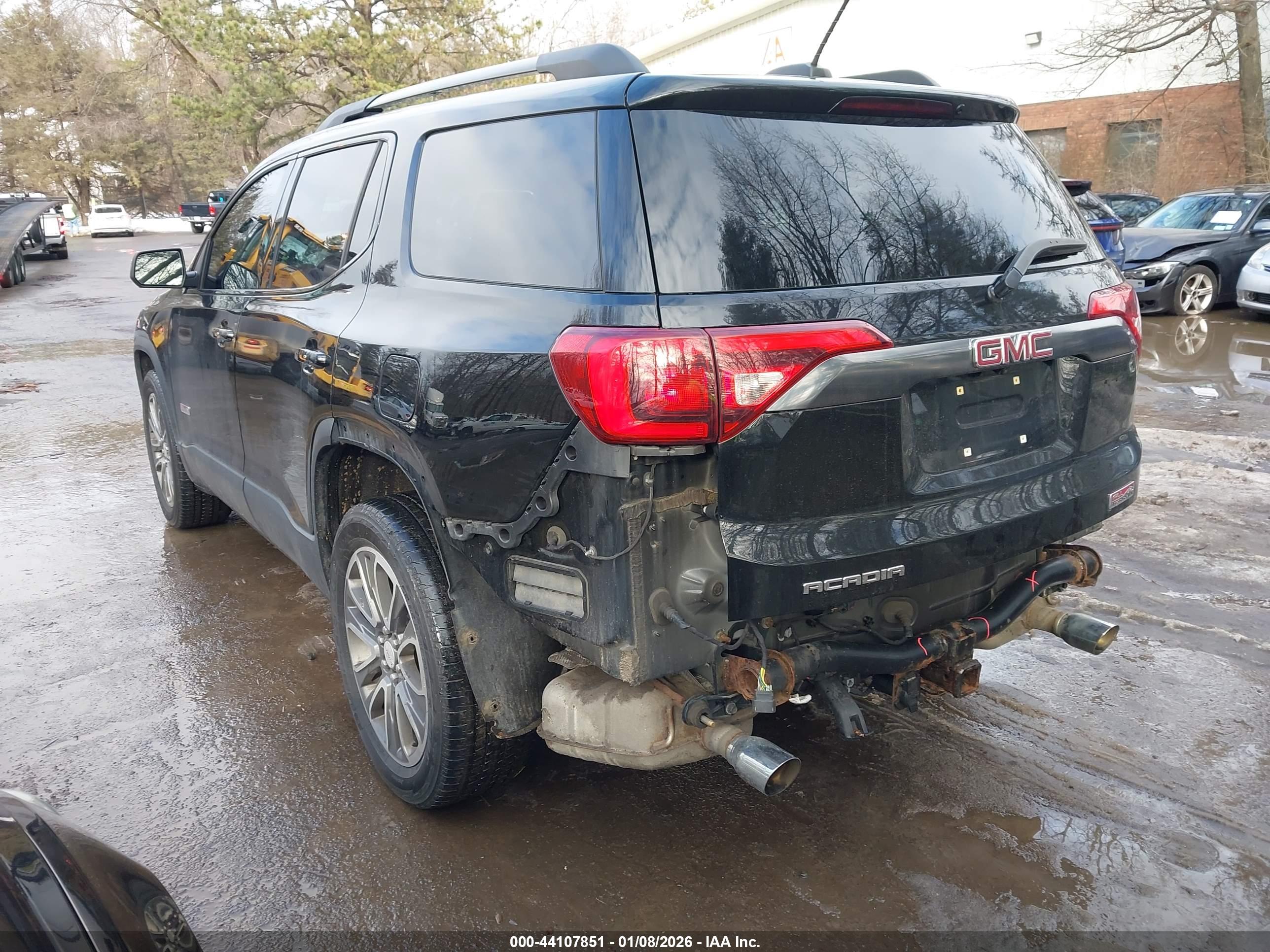 GMC ACADIA image 3
