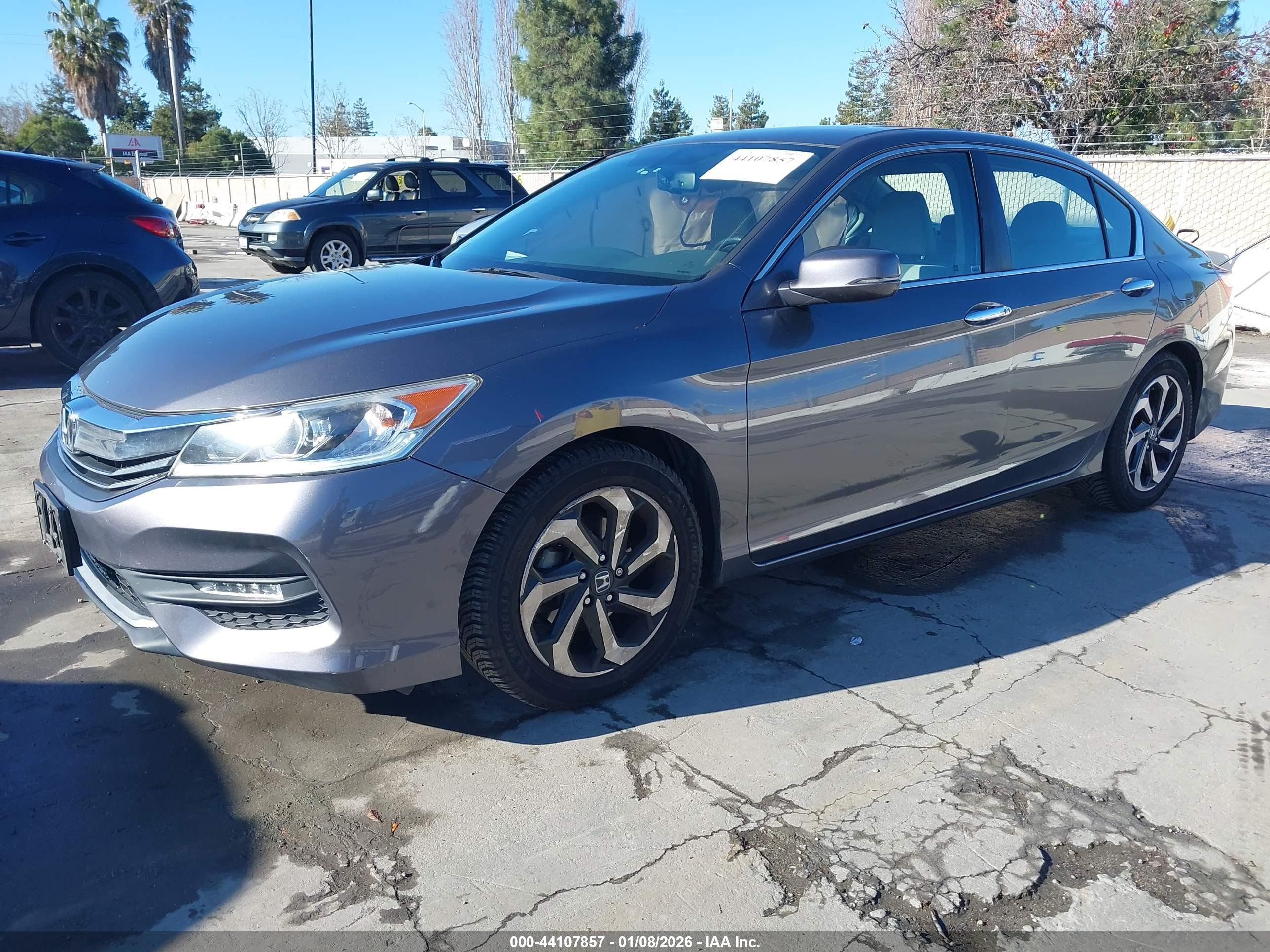 HONDA ACCORD image 2