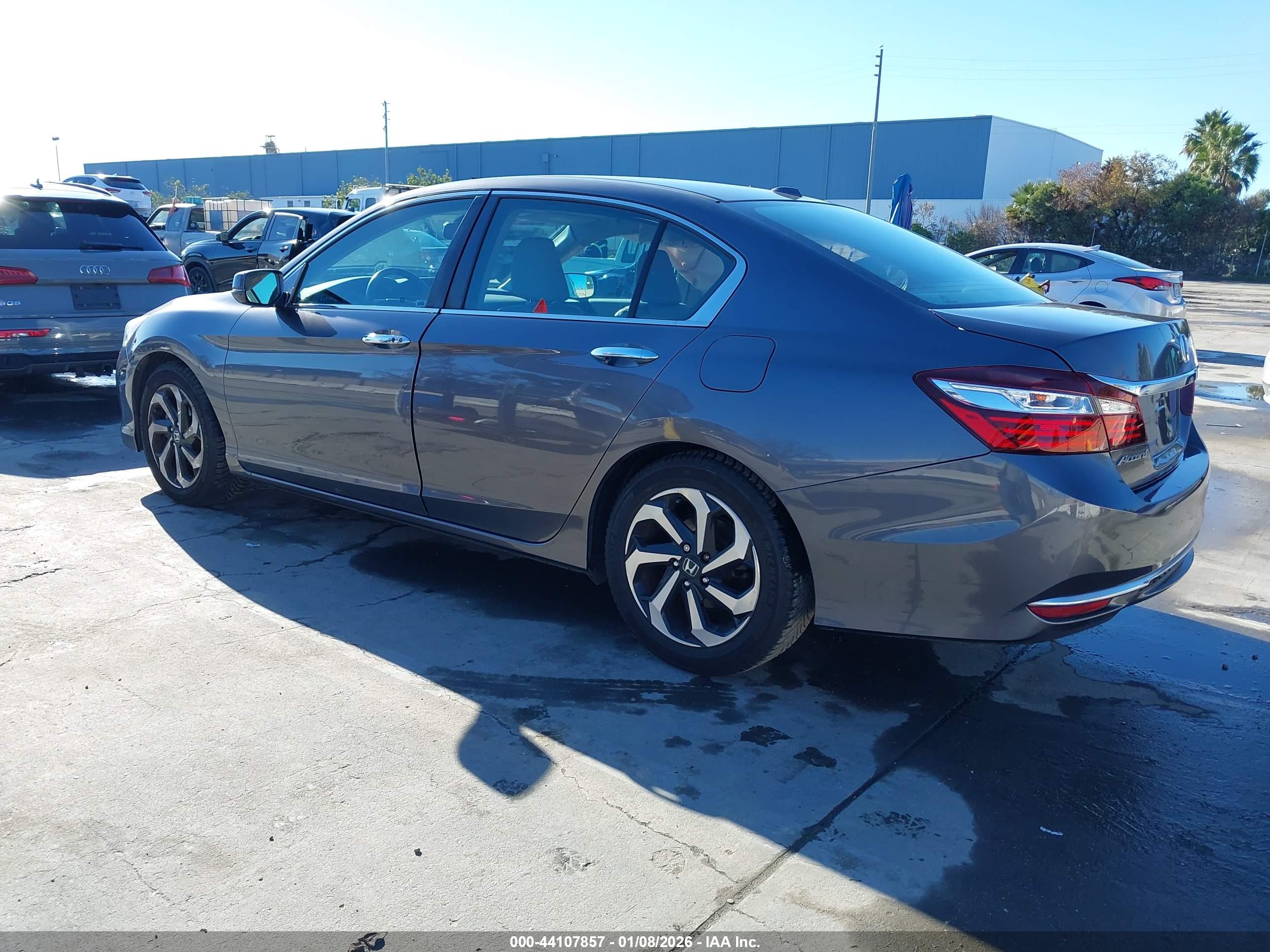 HONDA ACCORD image 3