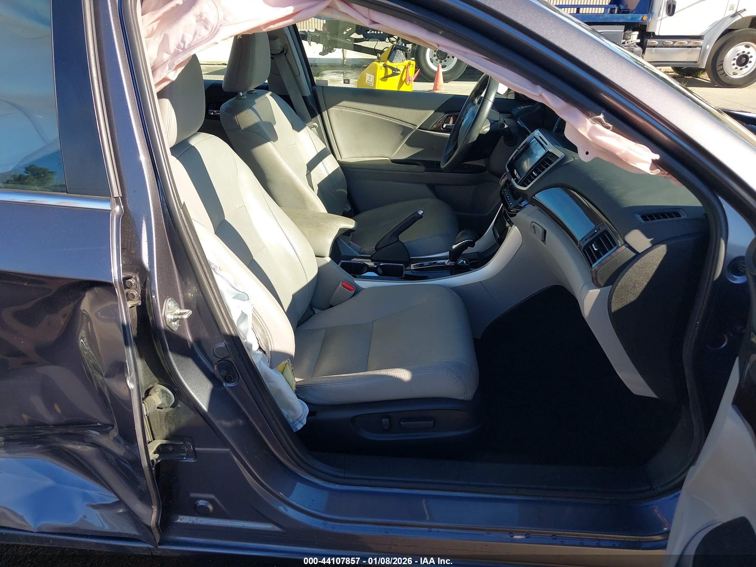 HONDA ACCORD image 5