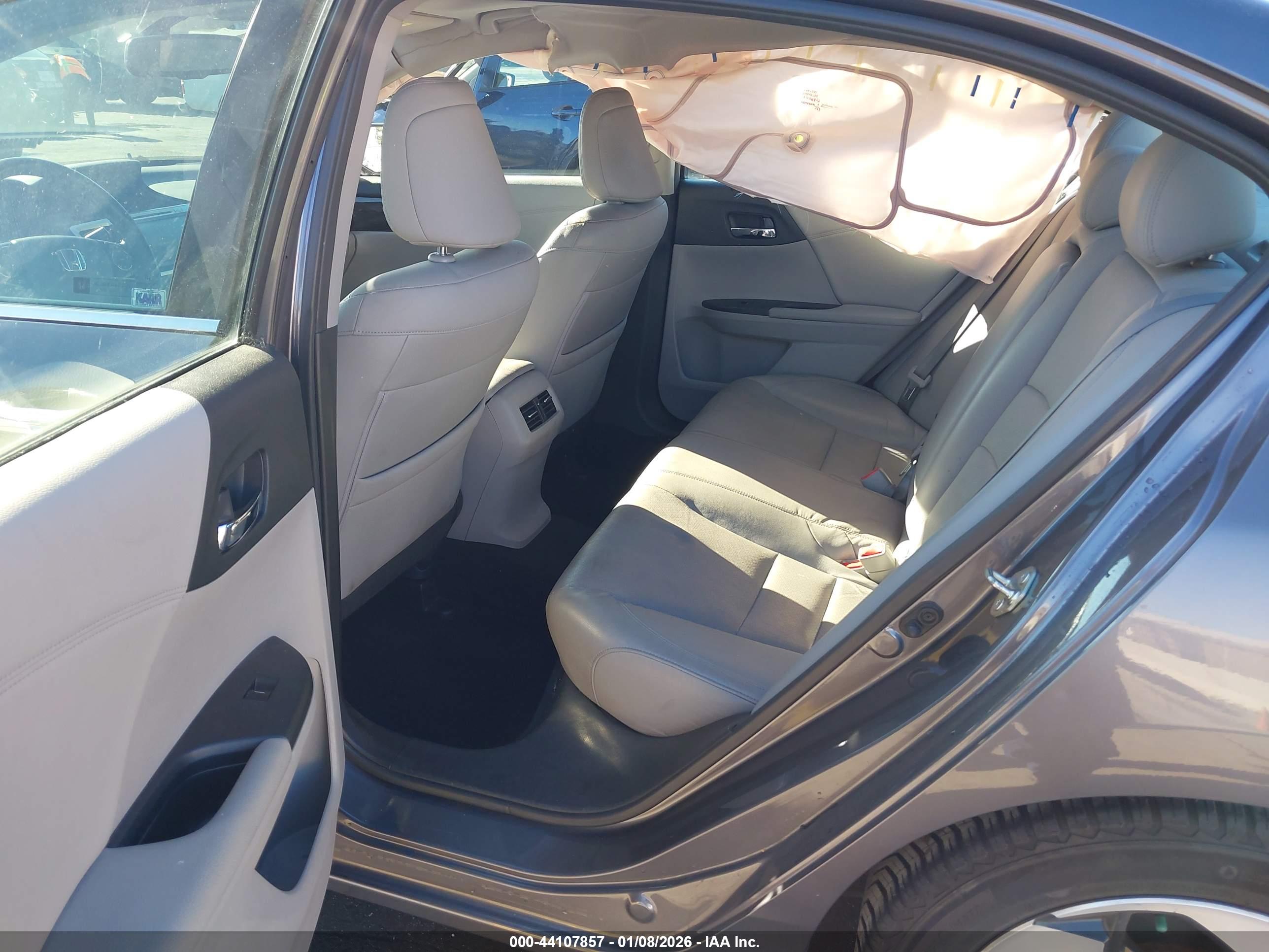 HONDA ACCORD image 8