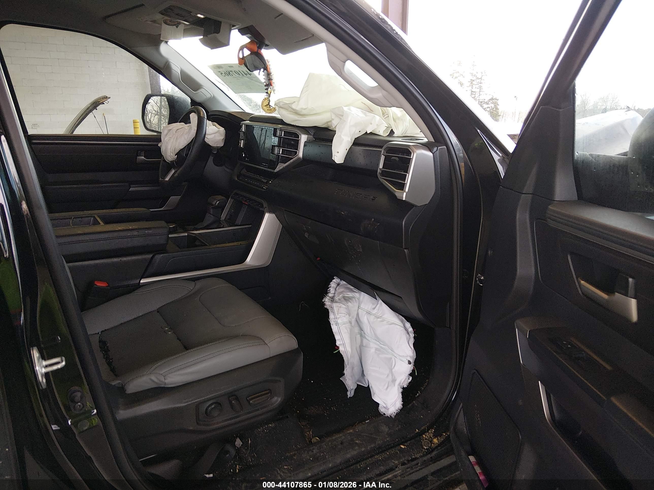 TOYOTA TUNDRA image 5