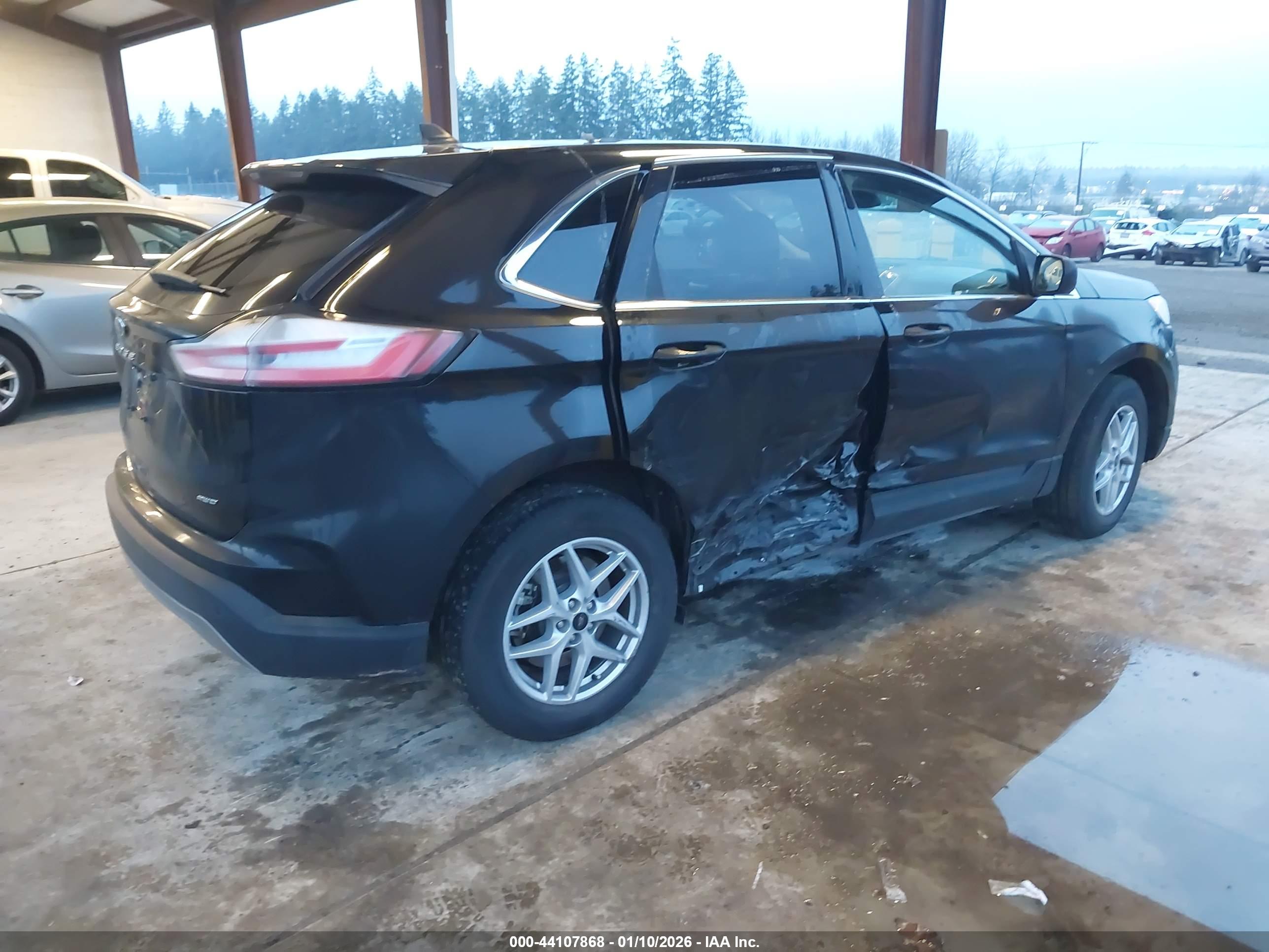 FORD EDGE image 4