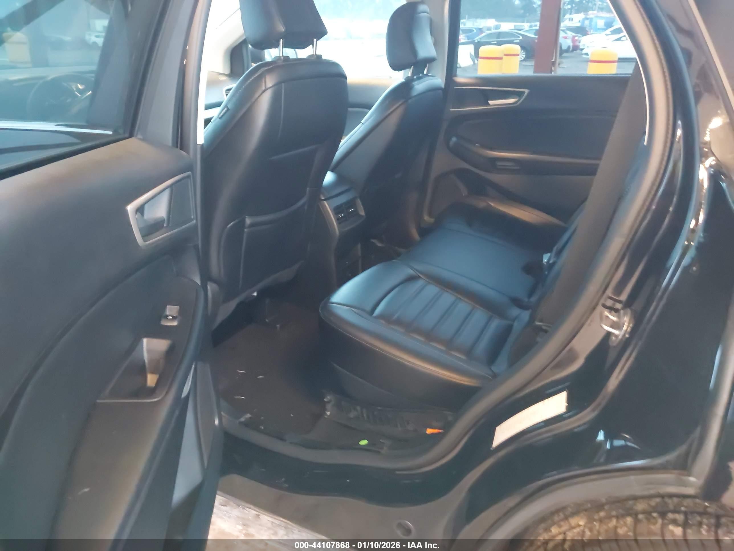 FORD EDGE image 8