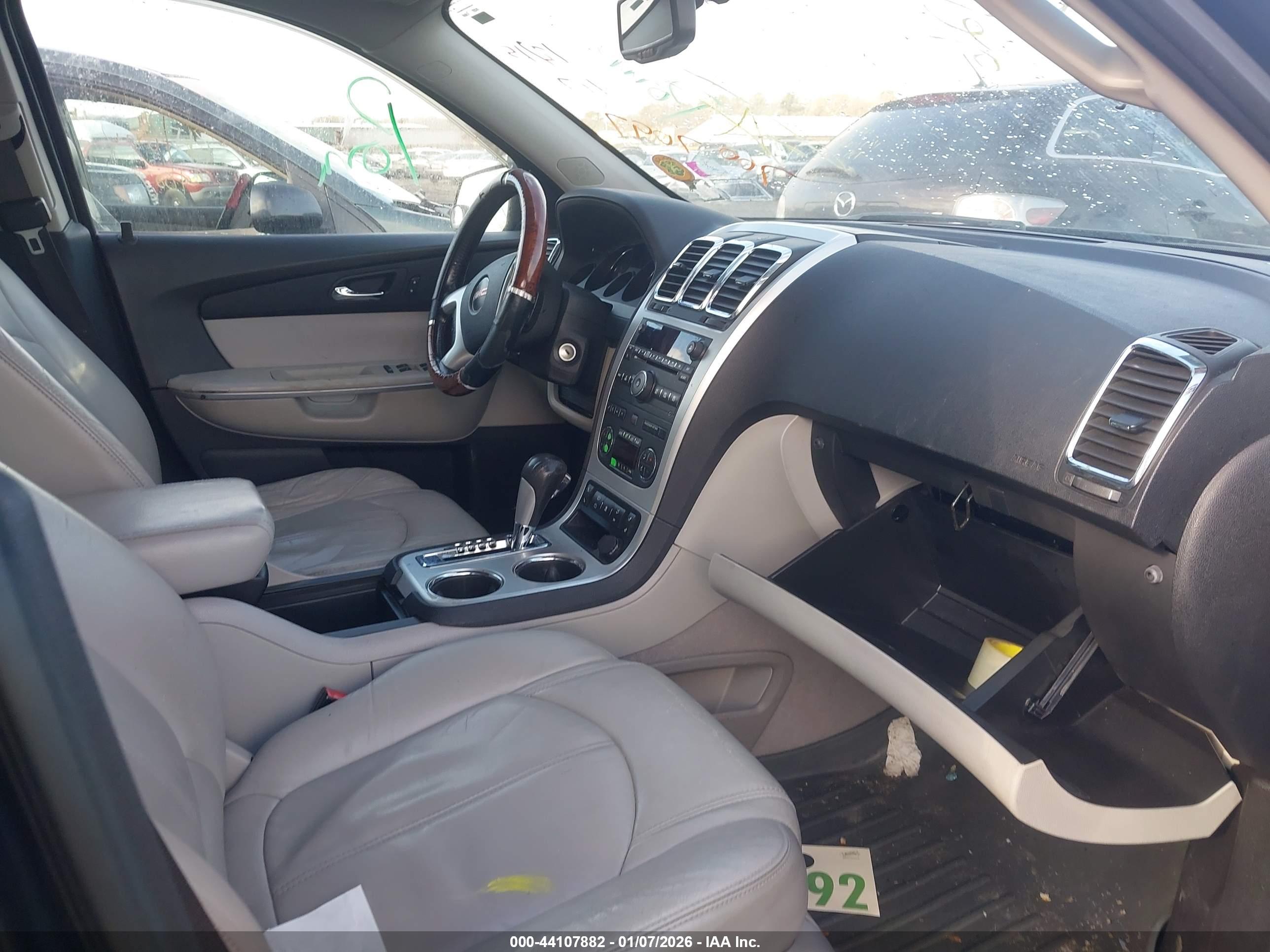 GMC ACADIA image 5