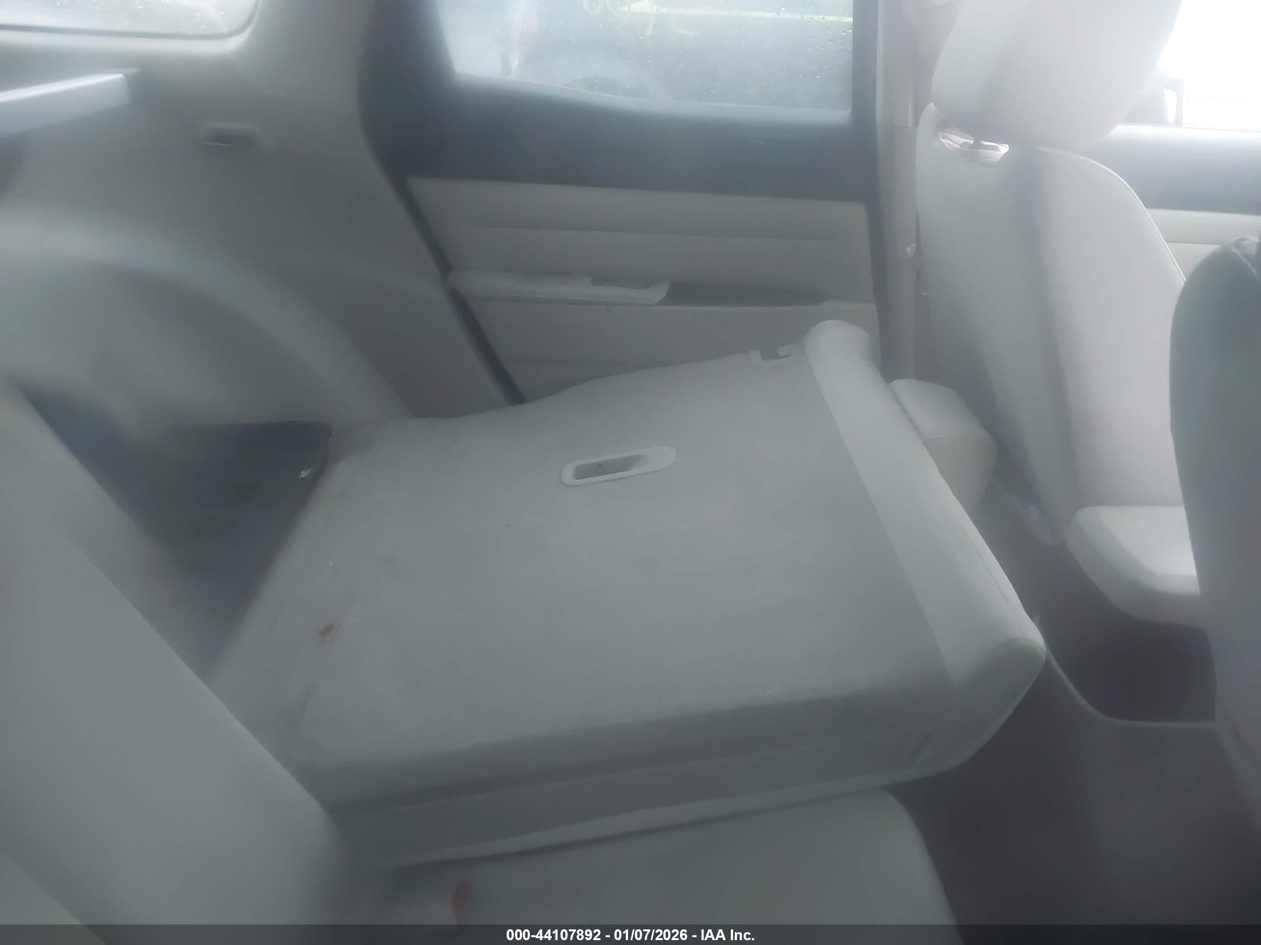 MAZDA CX-7 image 8