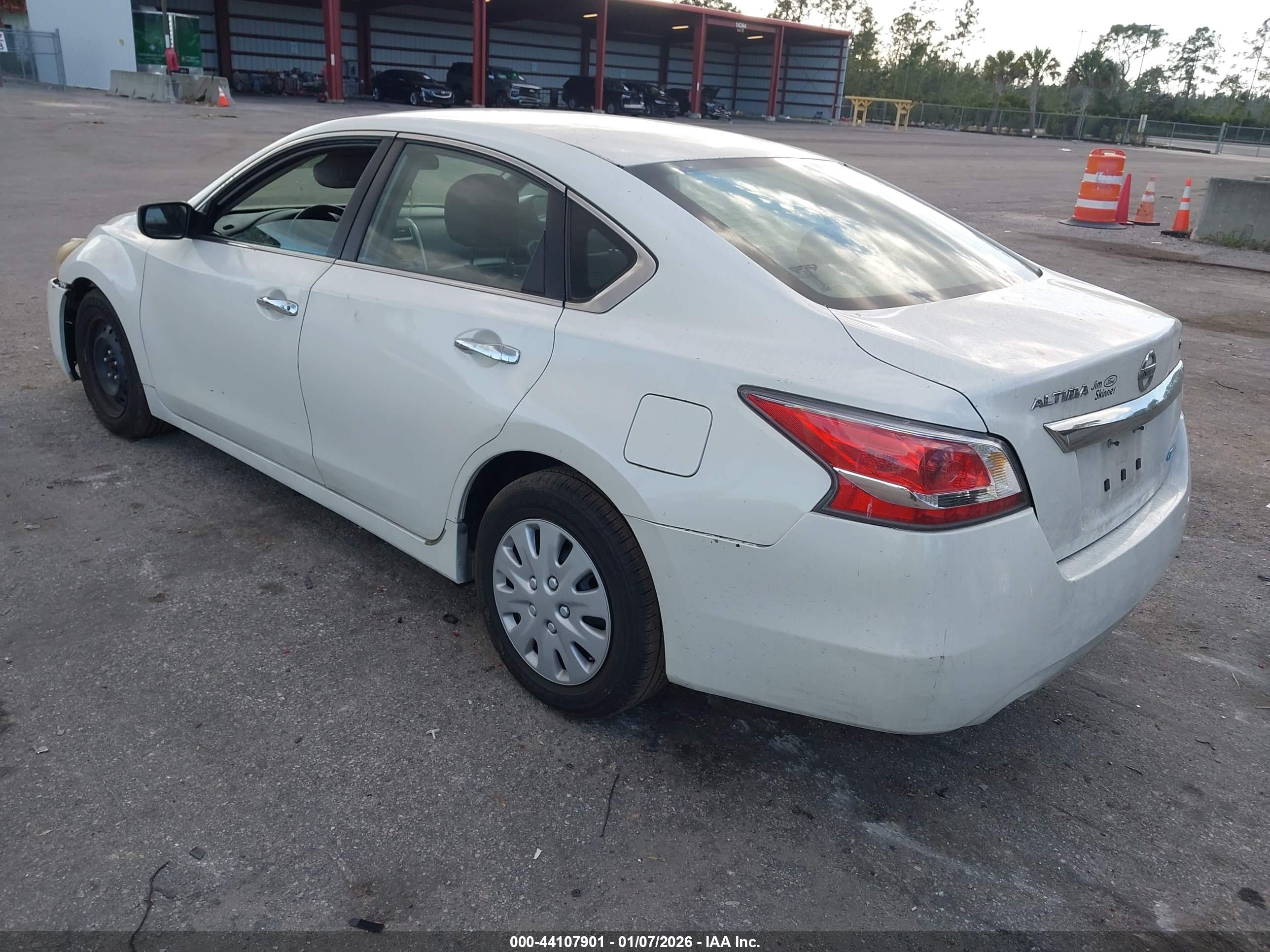 NISSAN ALTIMA image 3