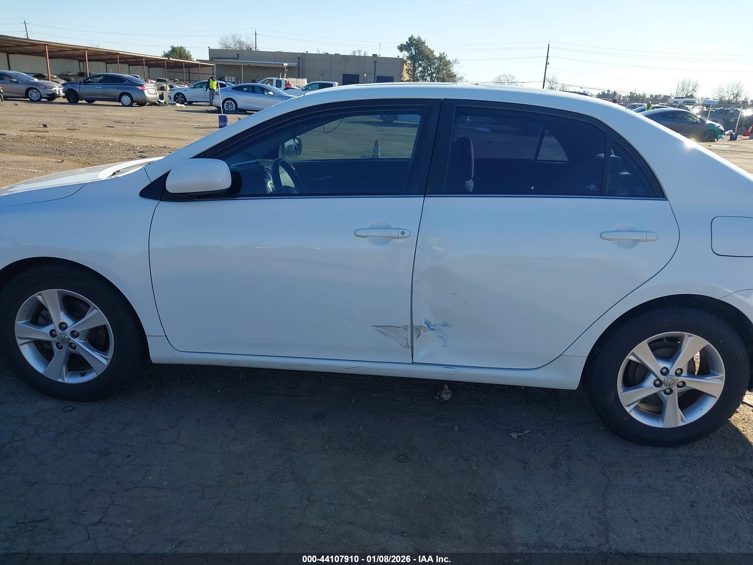 TOYOTA COROLLA image 6
