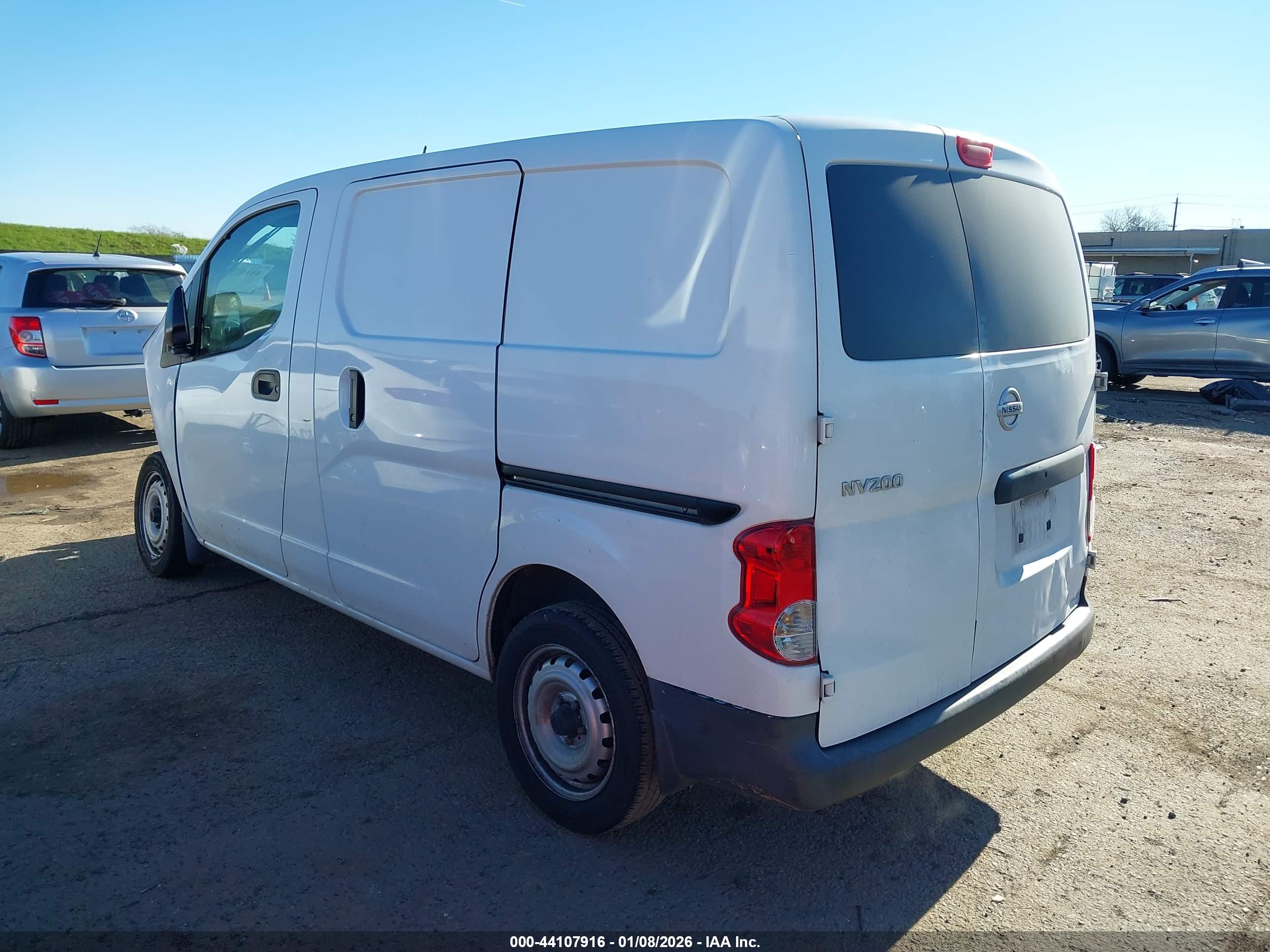 NISSAN NV200 image 3