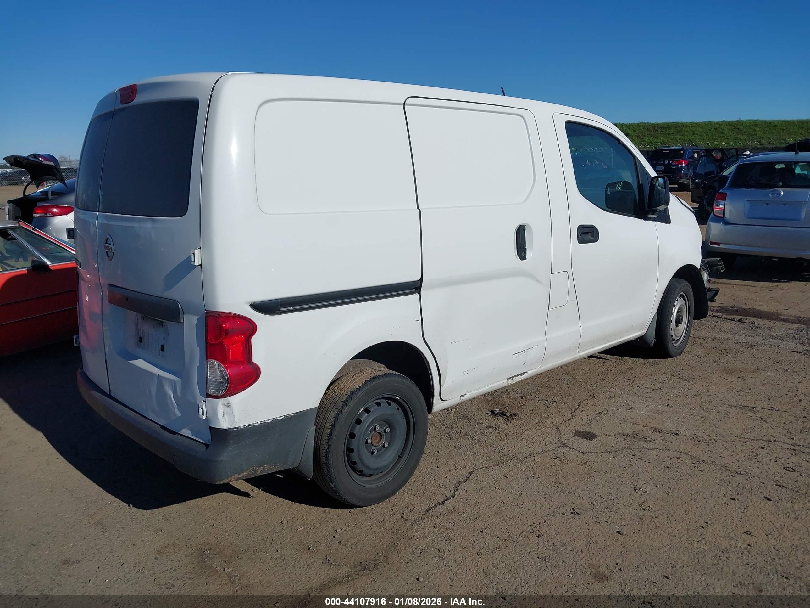 NISSAN NV200 image 4