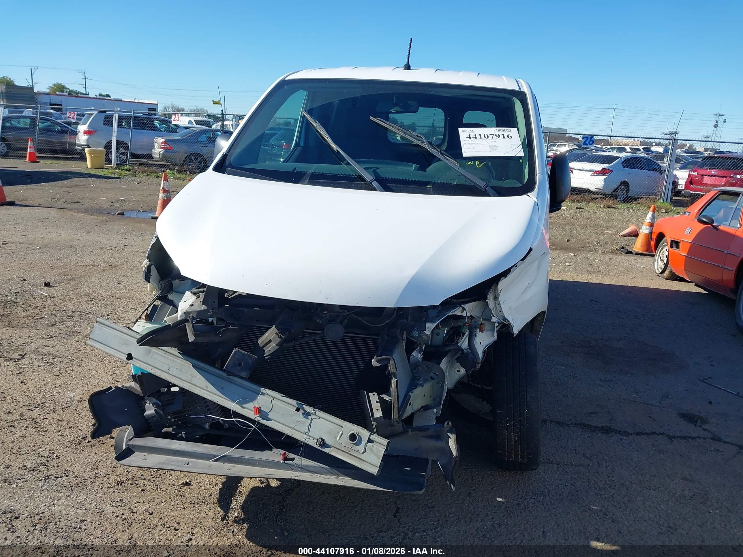 NISSAN NV200 image 6