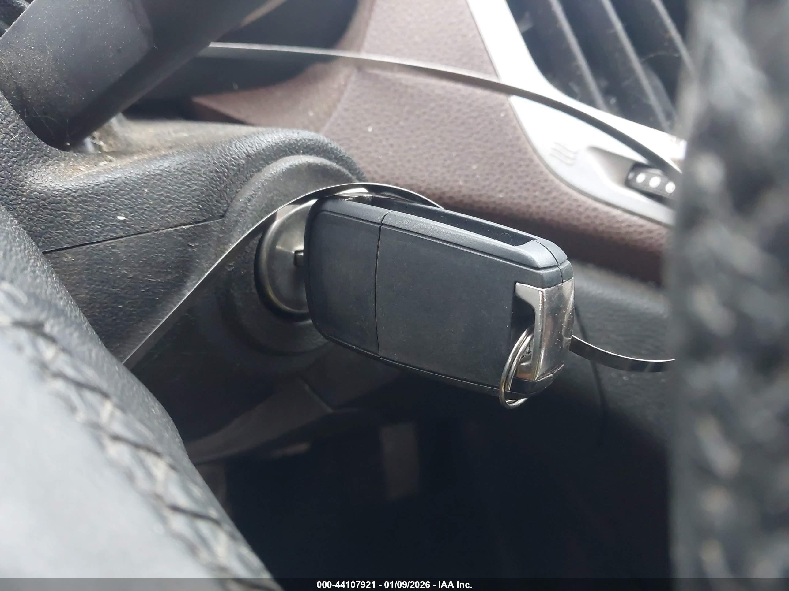 GMC TERRAIN image 11