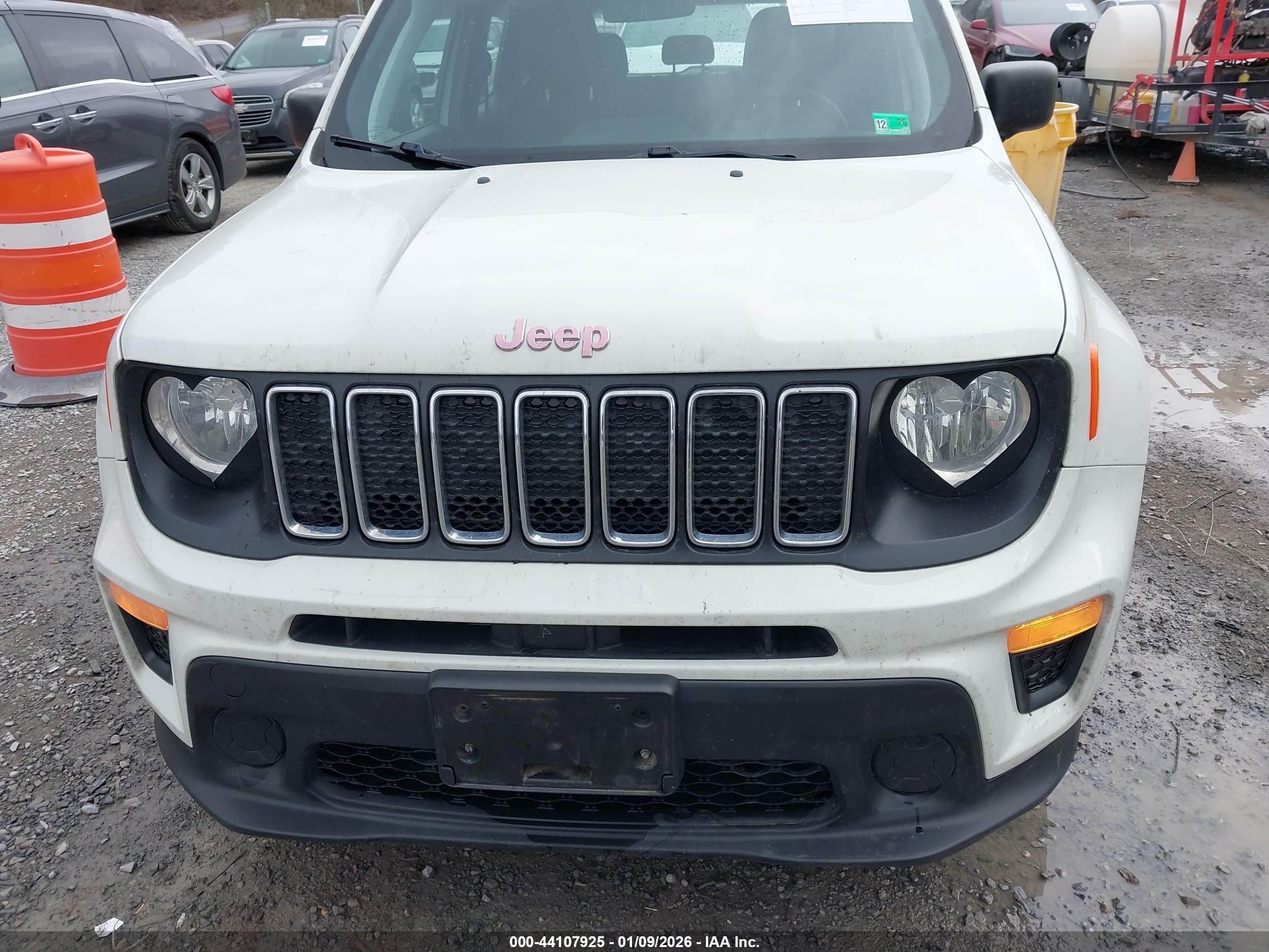 JEEP RENEGADE image 6