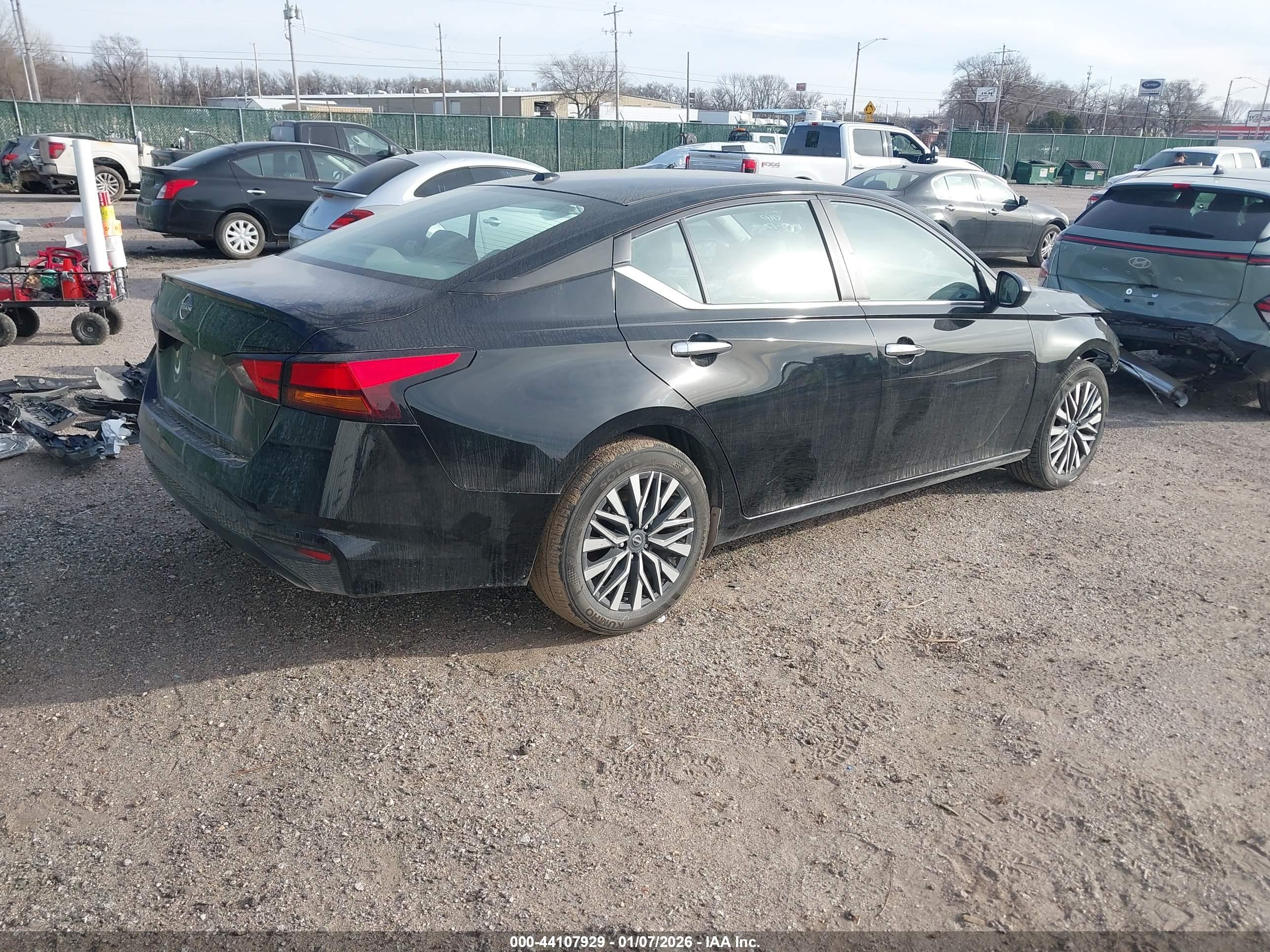 NISSAN ALTIMA image 4