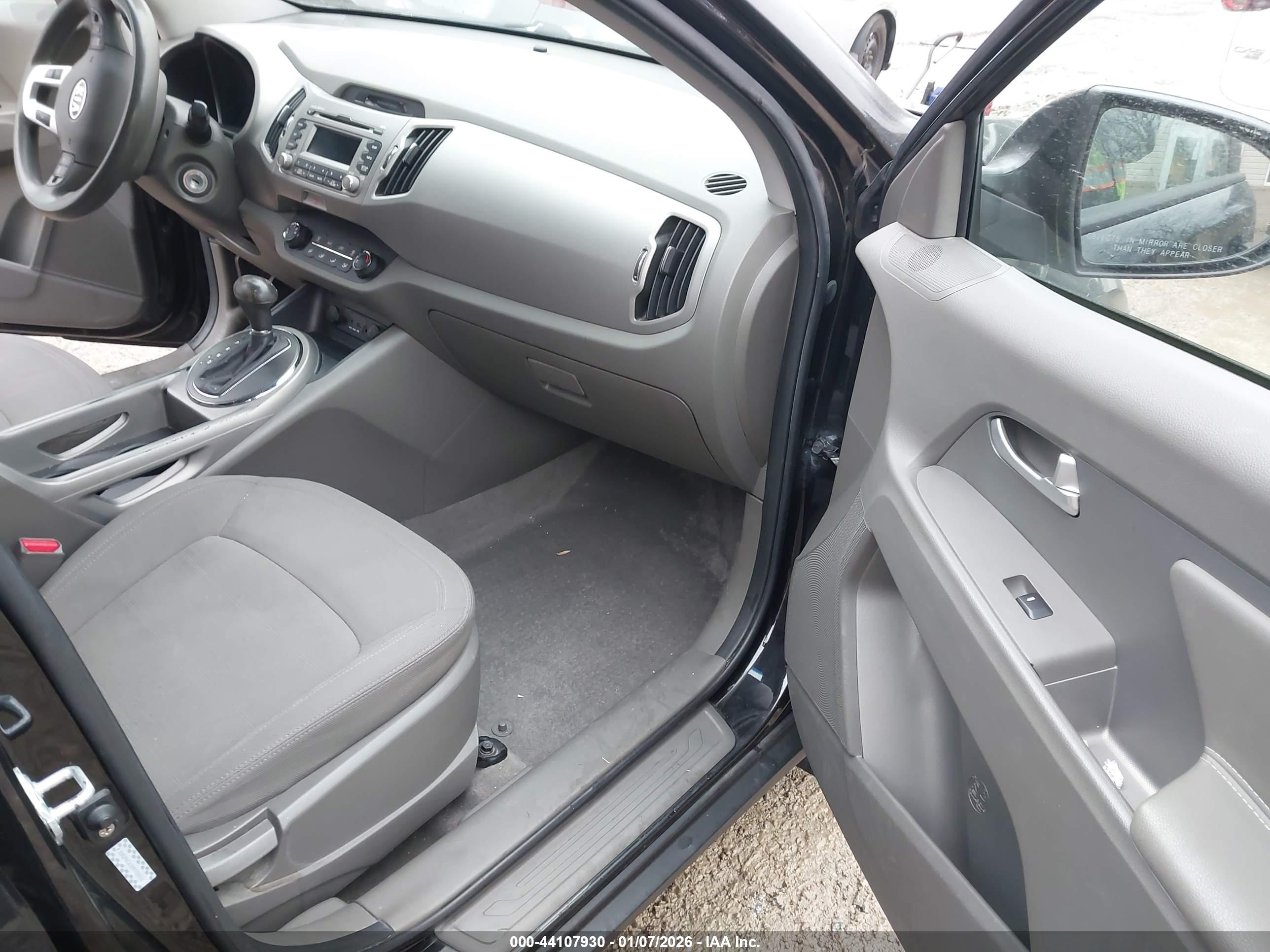 KIA SPORTAGE image 5