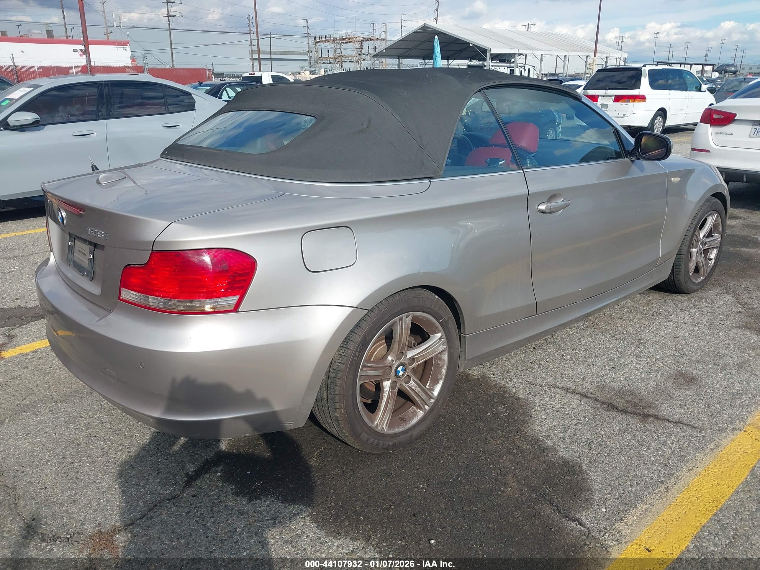 BMW 128I image 4