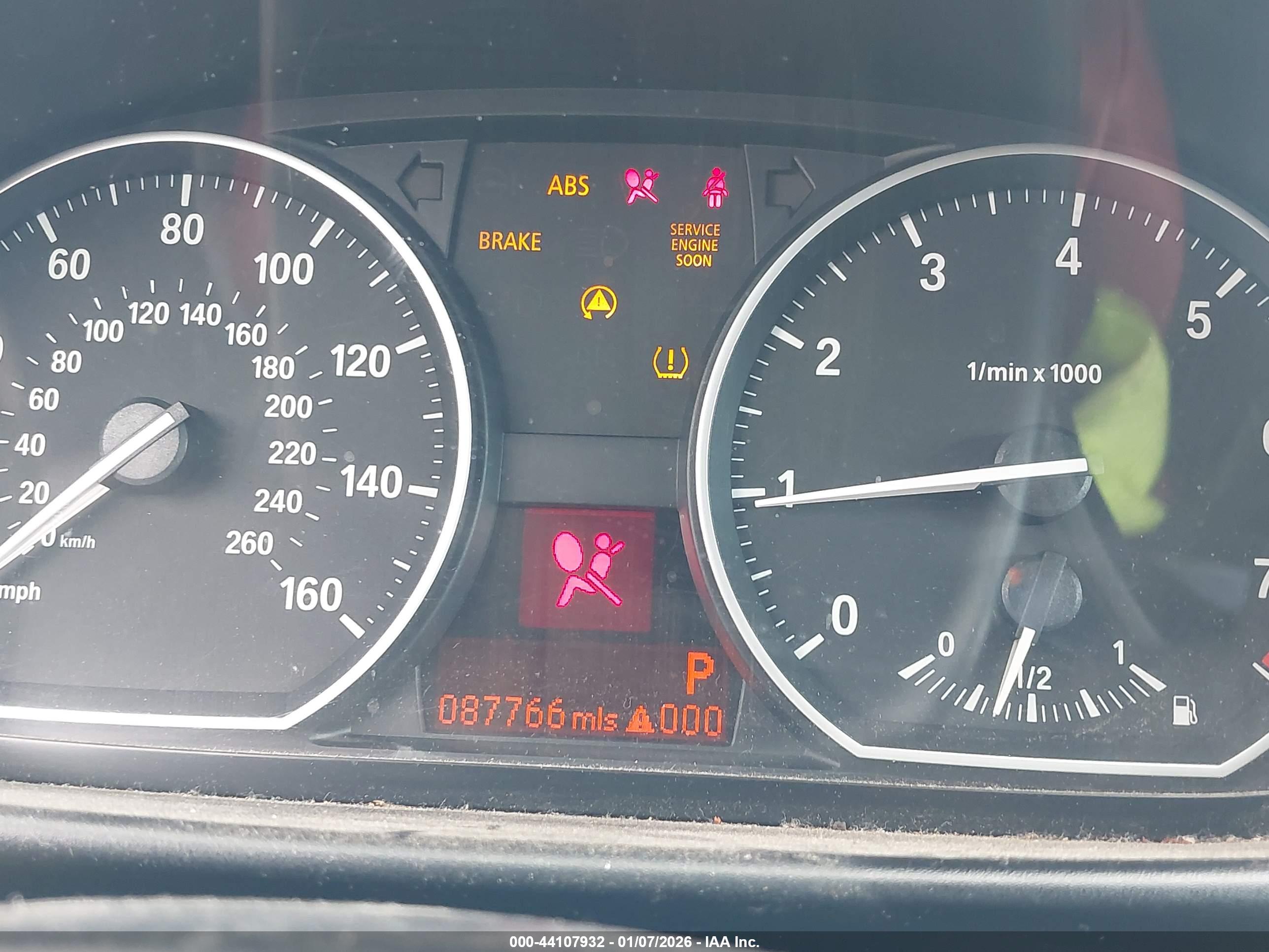 BMW 128I image 7