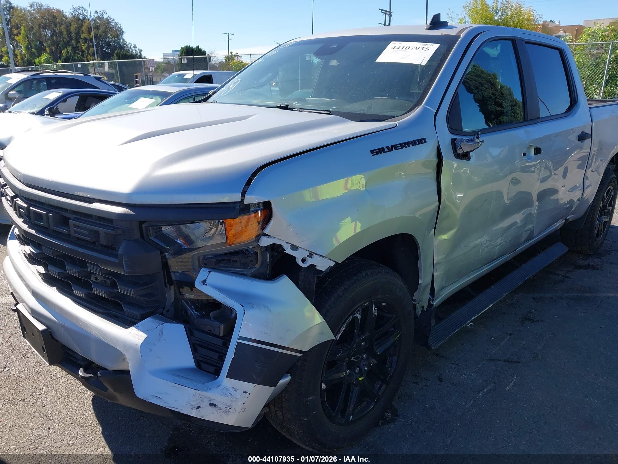 CHEVROLET SILVERADO image 6