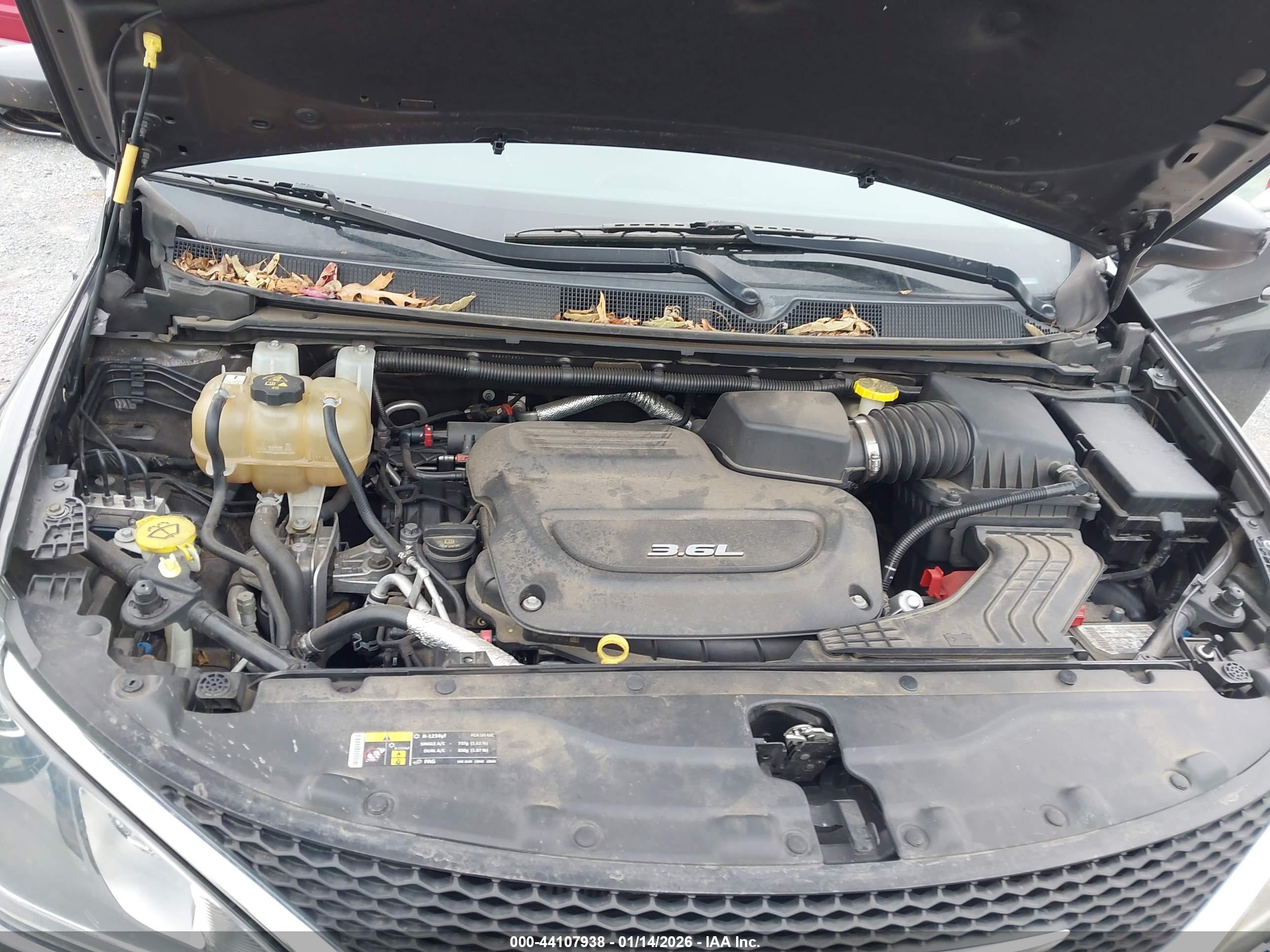 CHRYSLER PACIFICA image 10