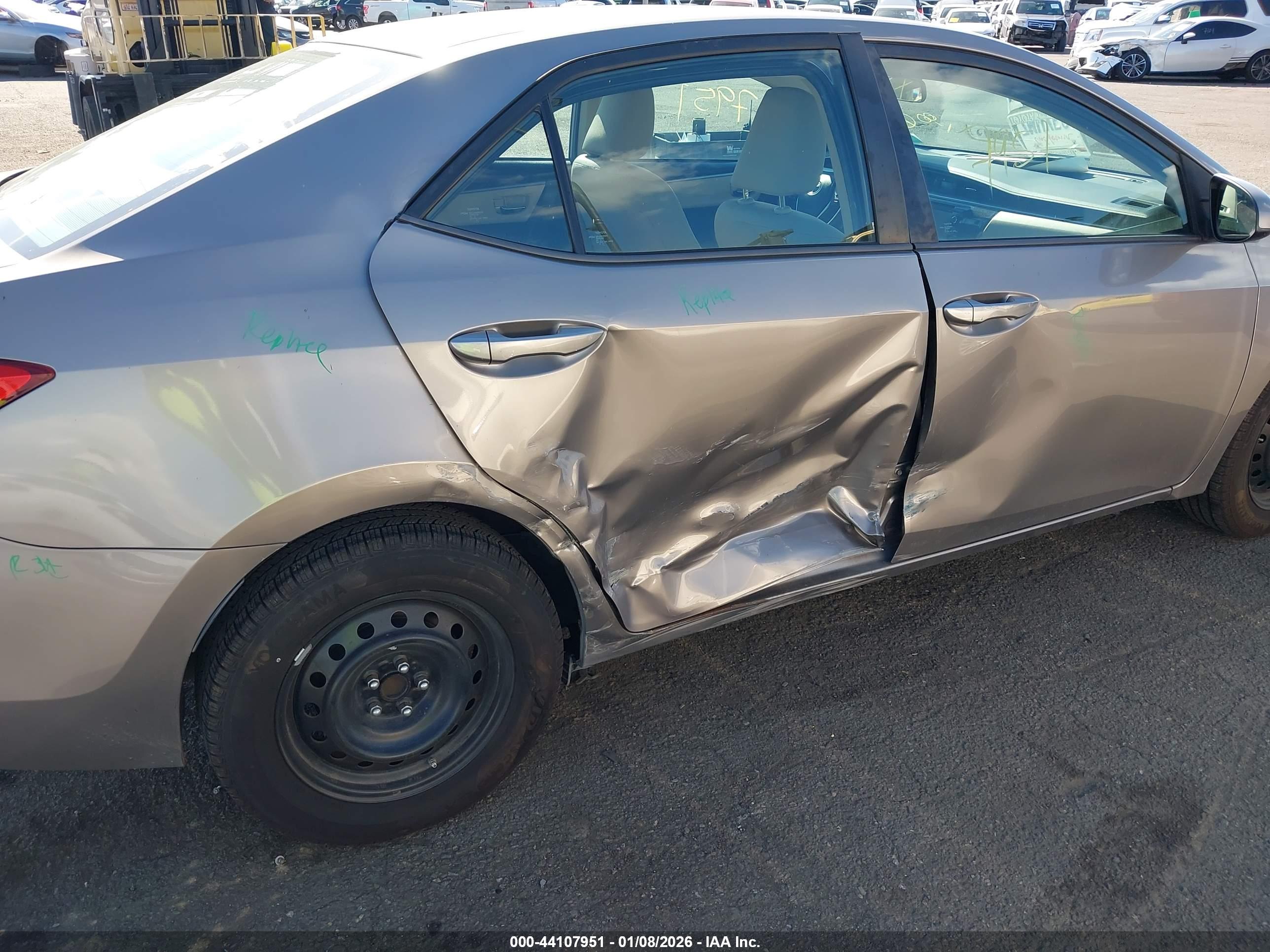 TOYOTA COROLLA image 6