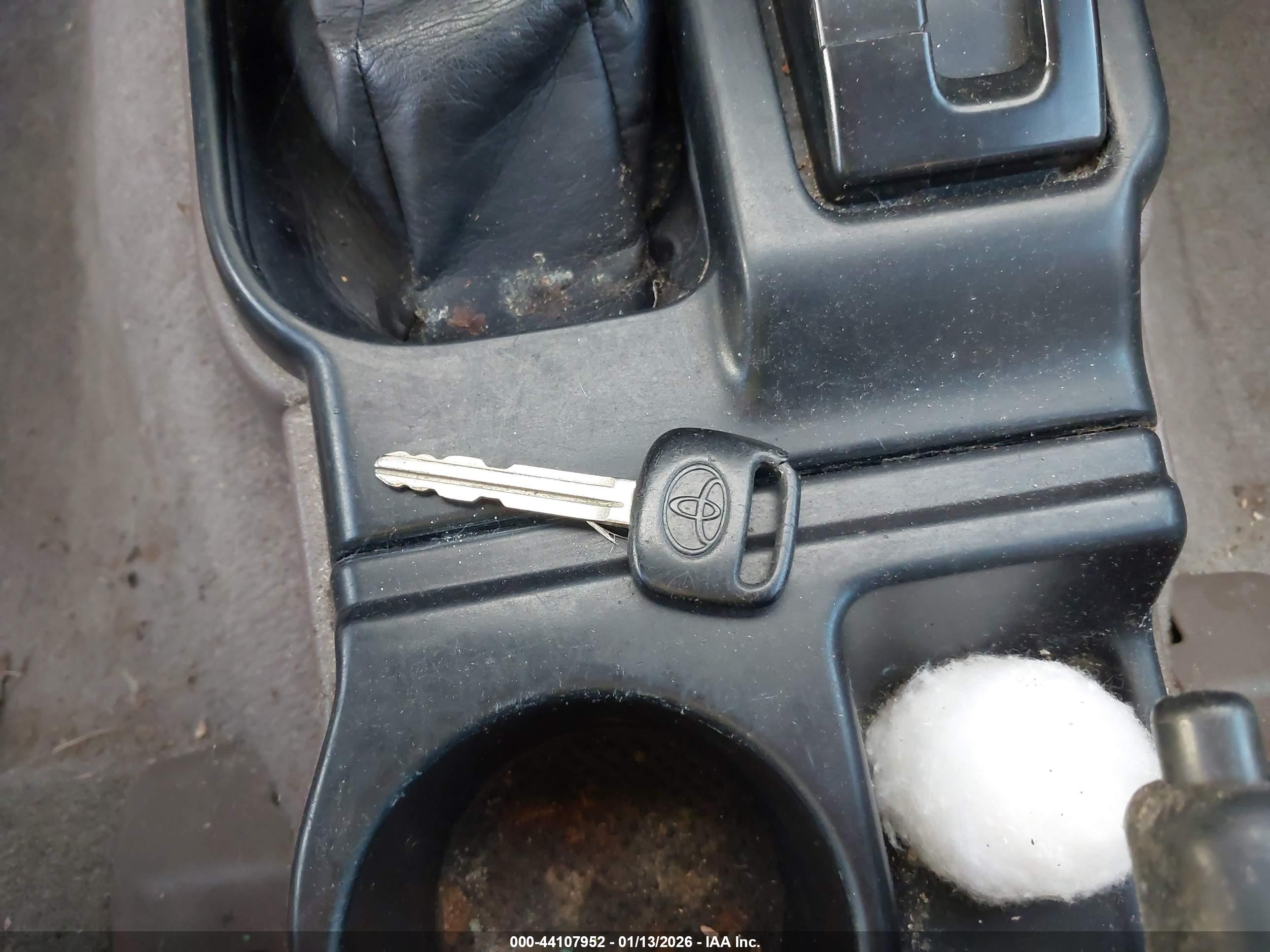 TOYOTA 4RUNNER image 11