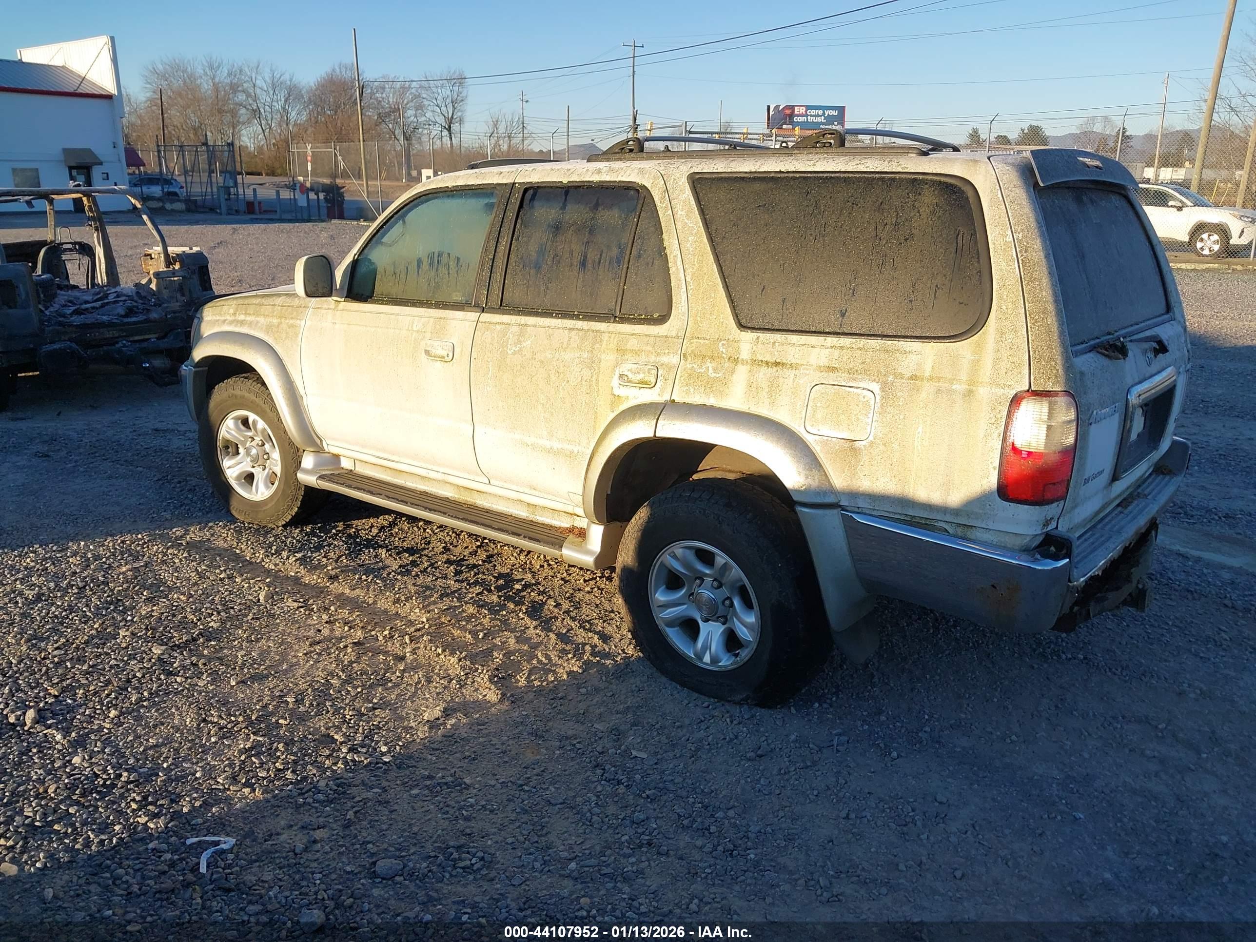 TOYOTA 4RUNNER image 3