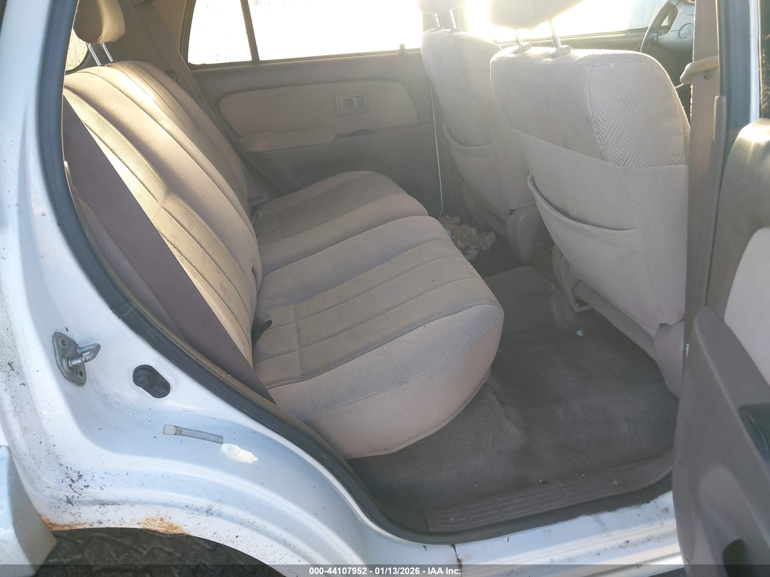 TOYOTA 4RUNNER image 8