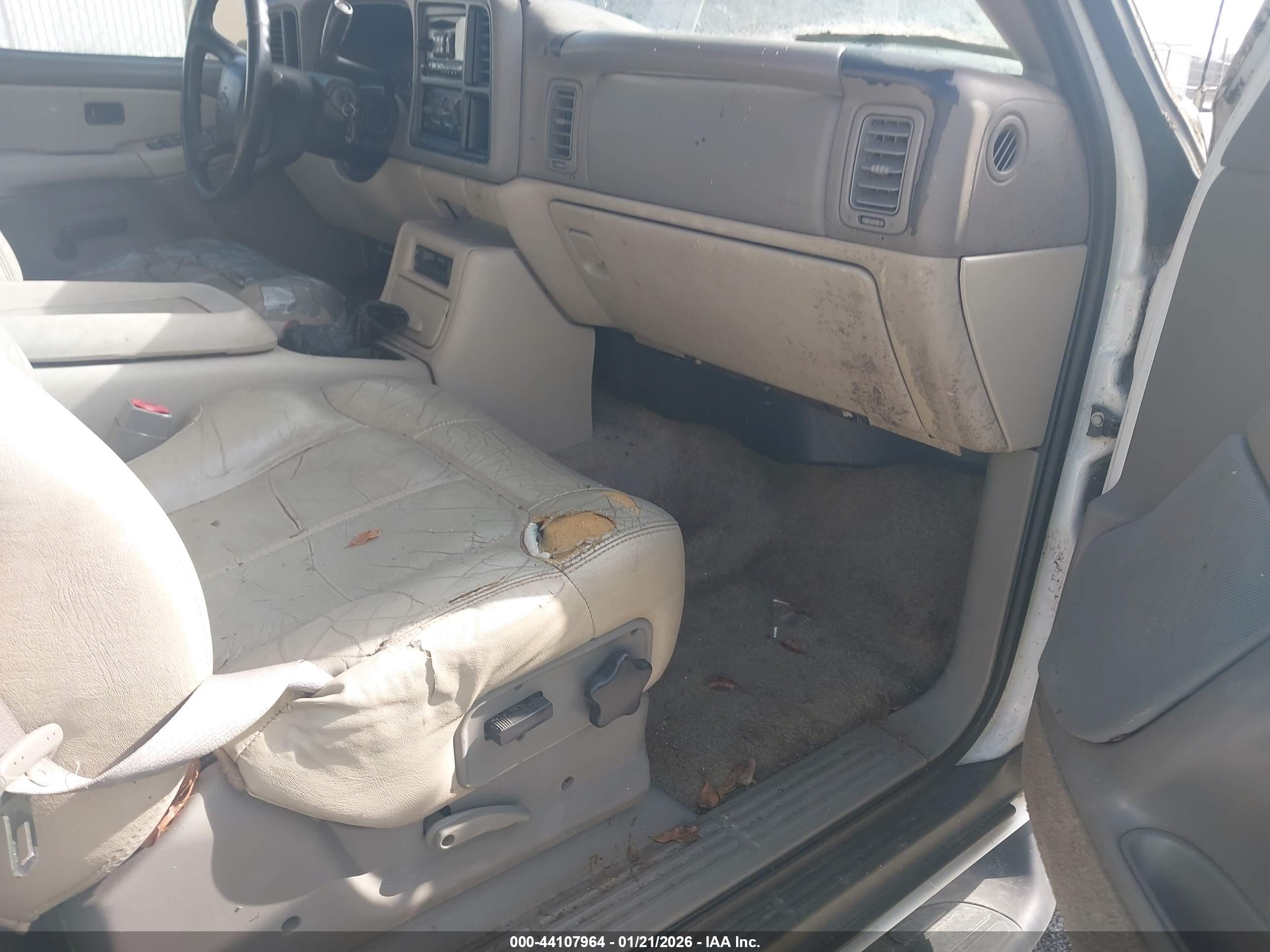 CHEVROLET TAHOE image 5