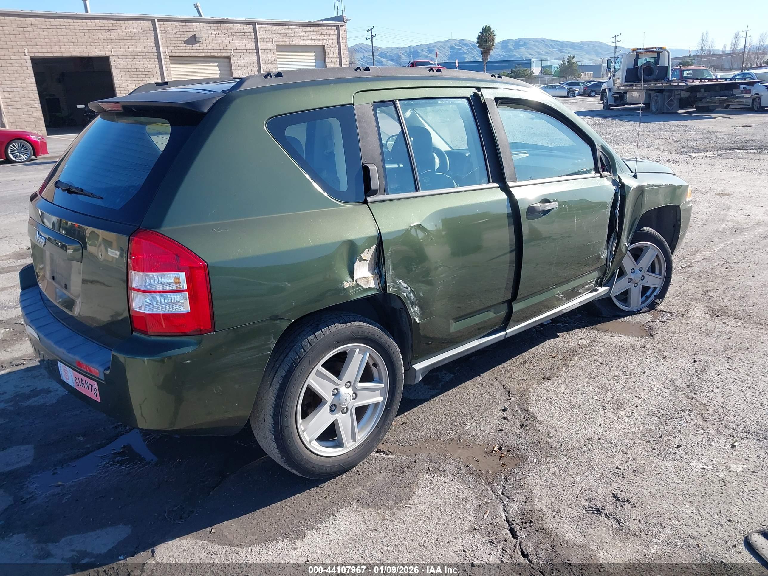 JEEP COMPASS image 4