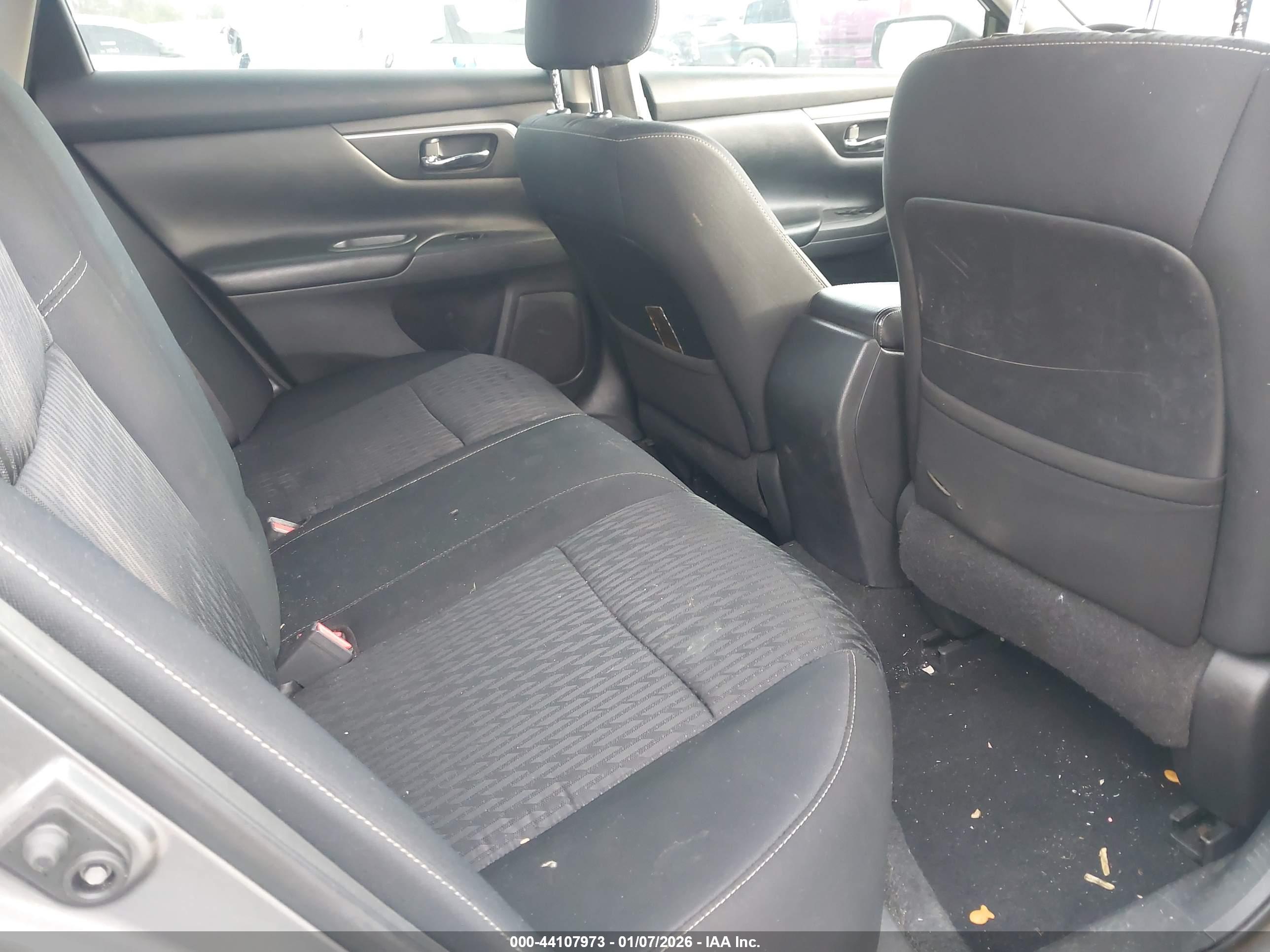 NISSAN ALTIMA image 8