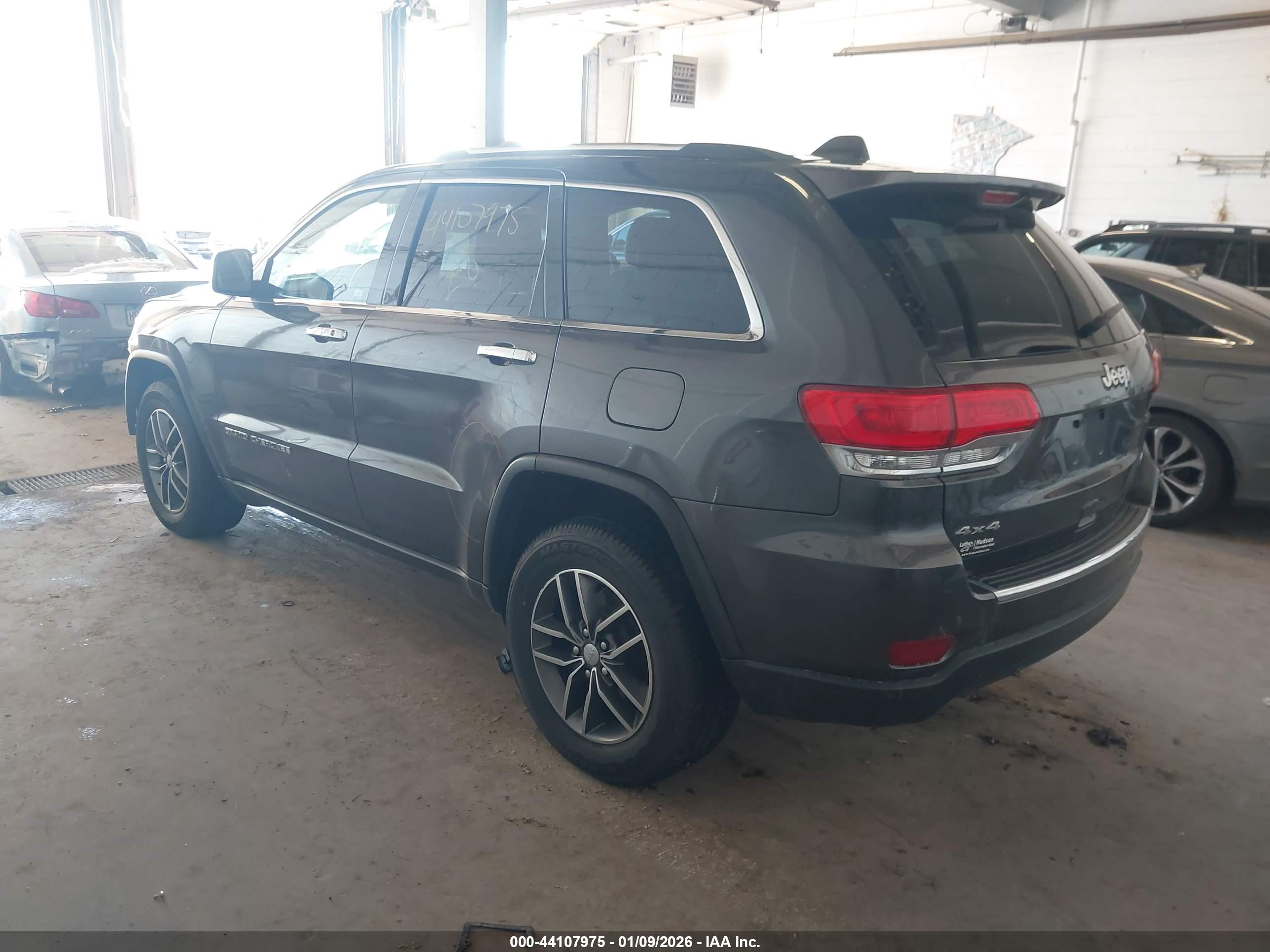JEEP GRAND image 3