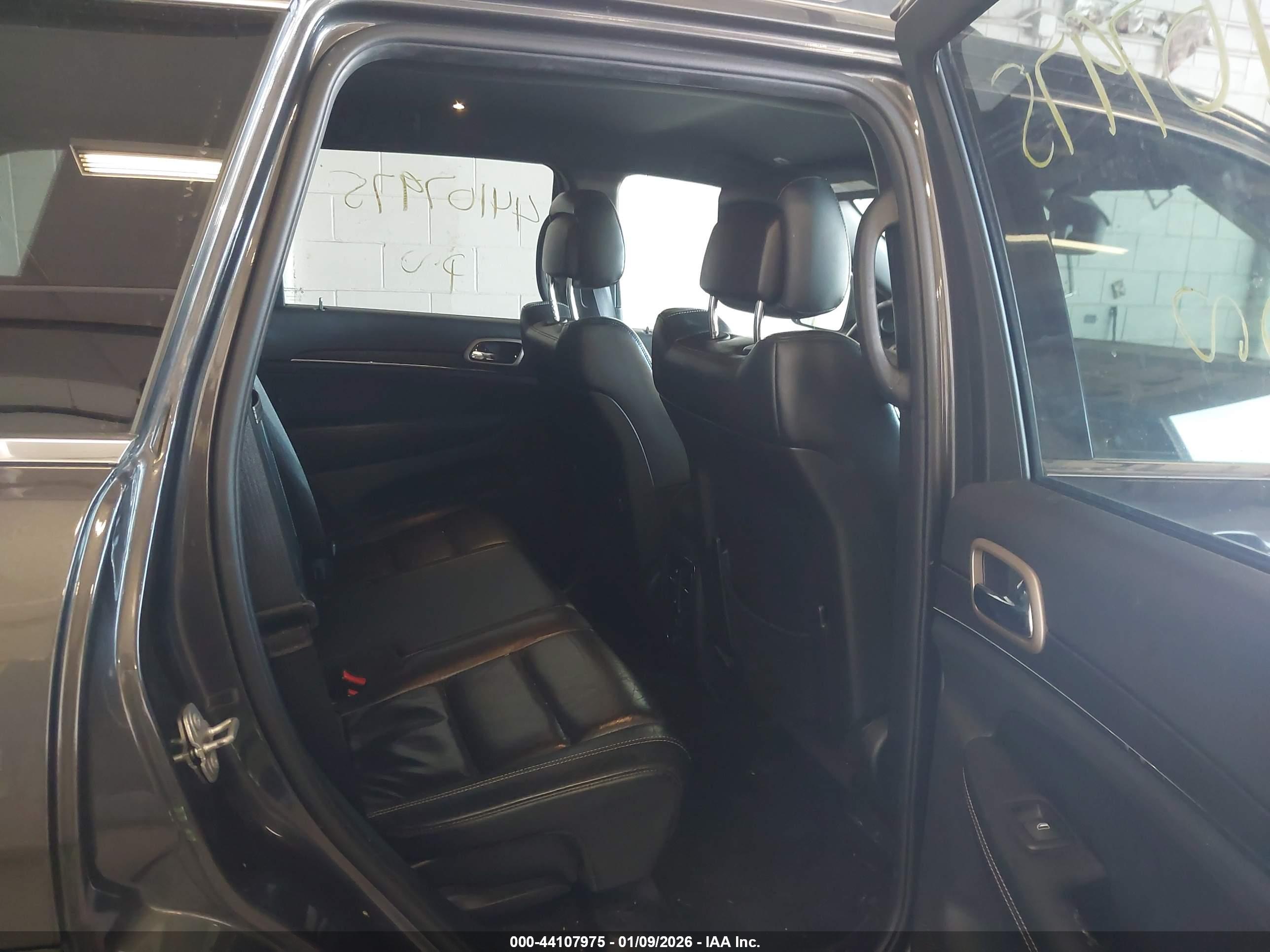JEEP GRAND image 8