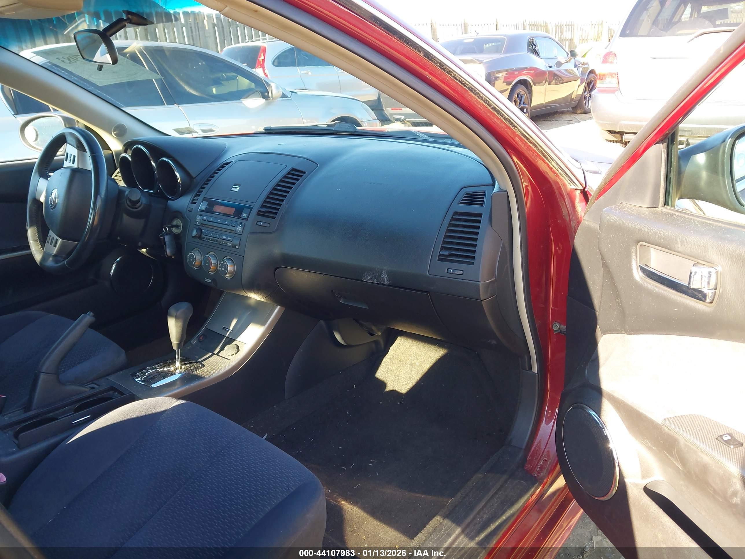 NISSAN ALTIMA image 5