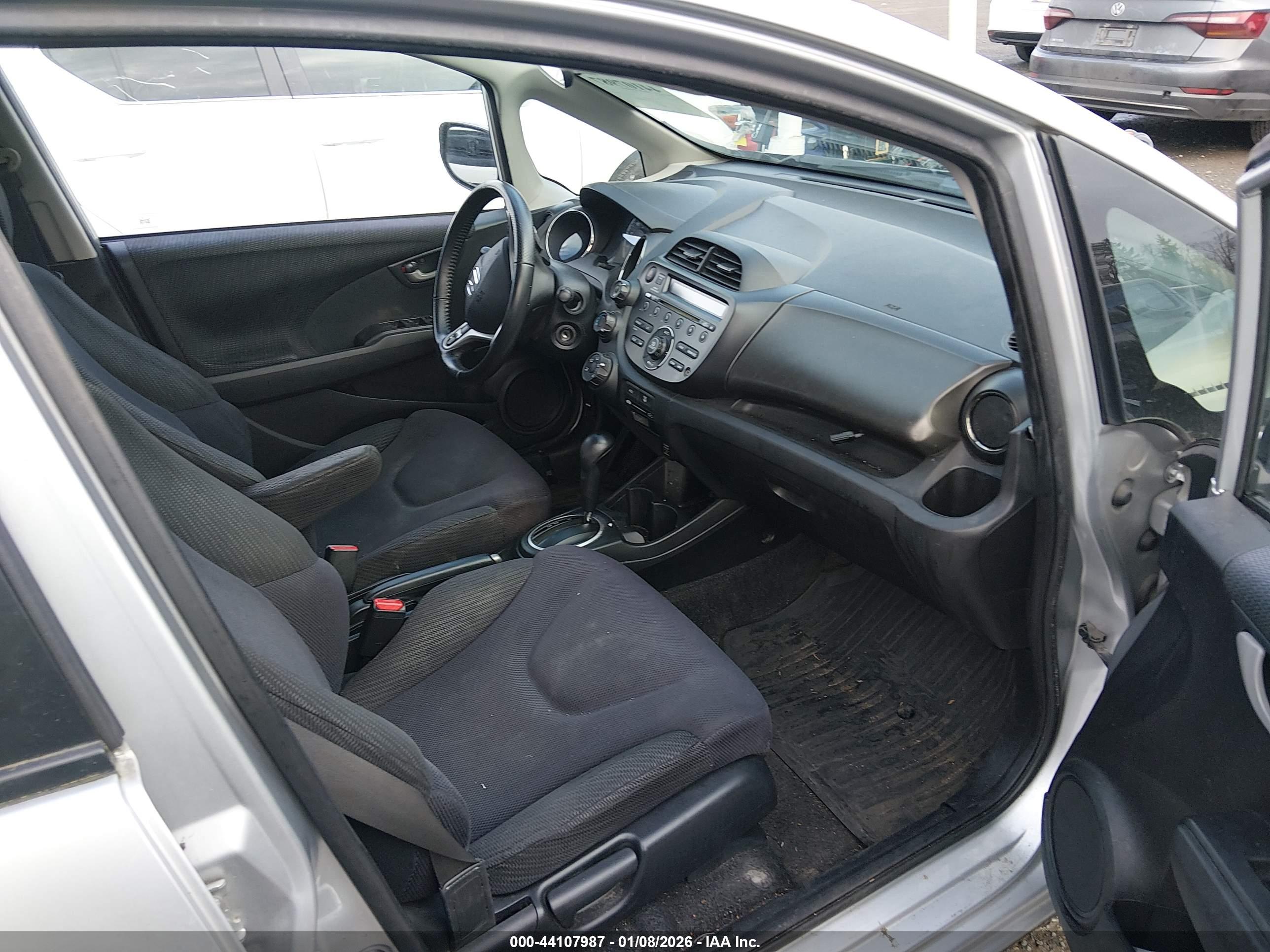 HONDA FIT image 5