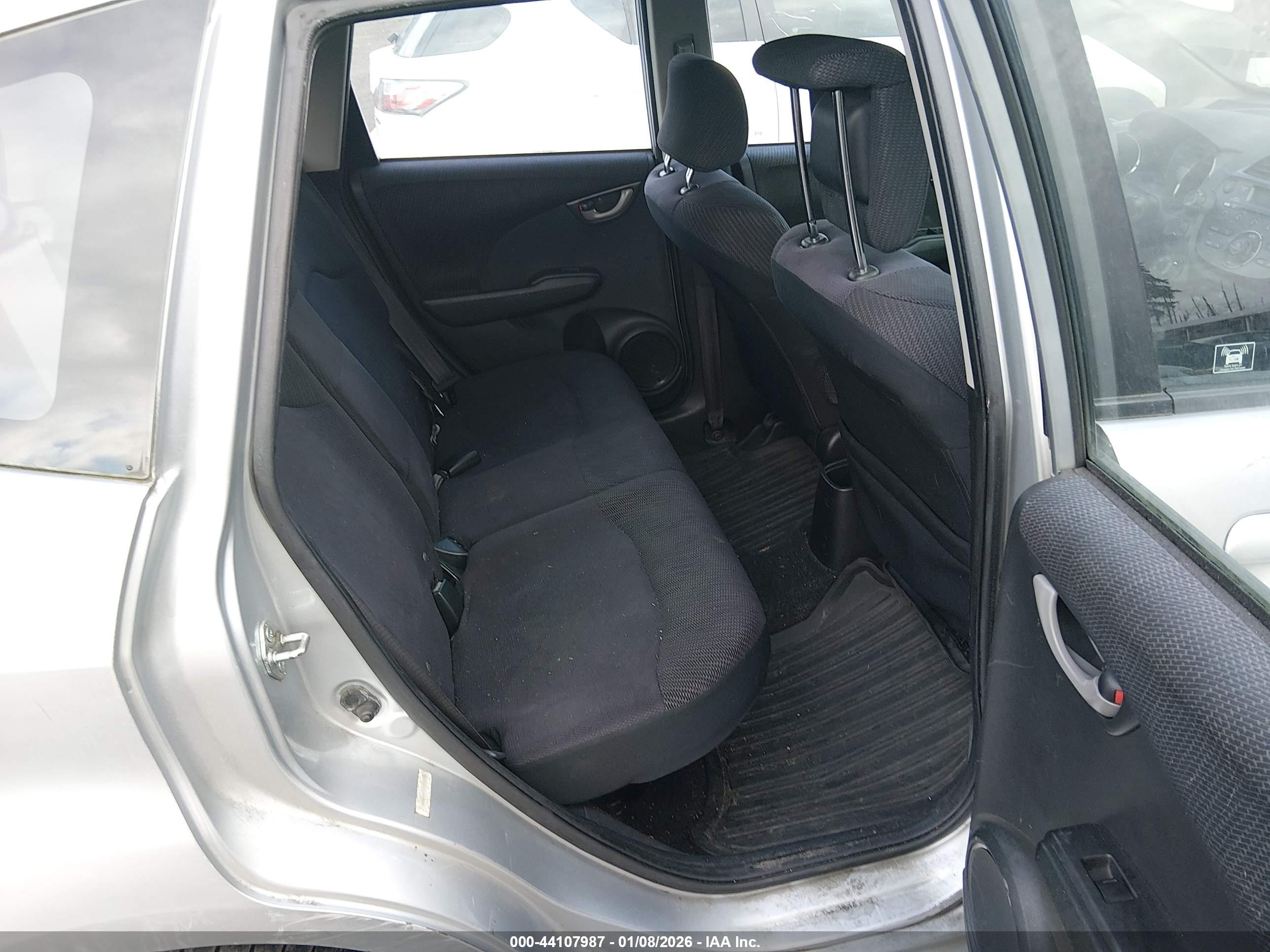 HONDA FIT image 8