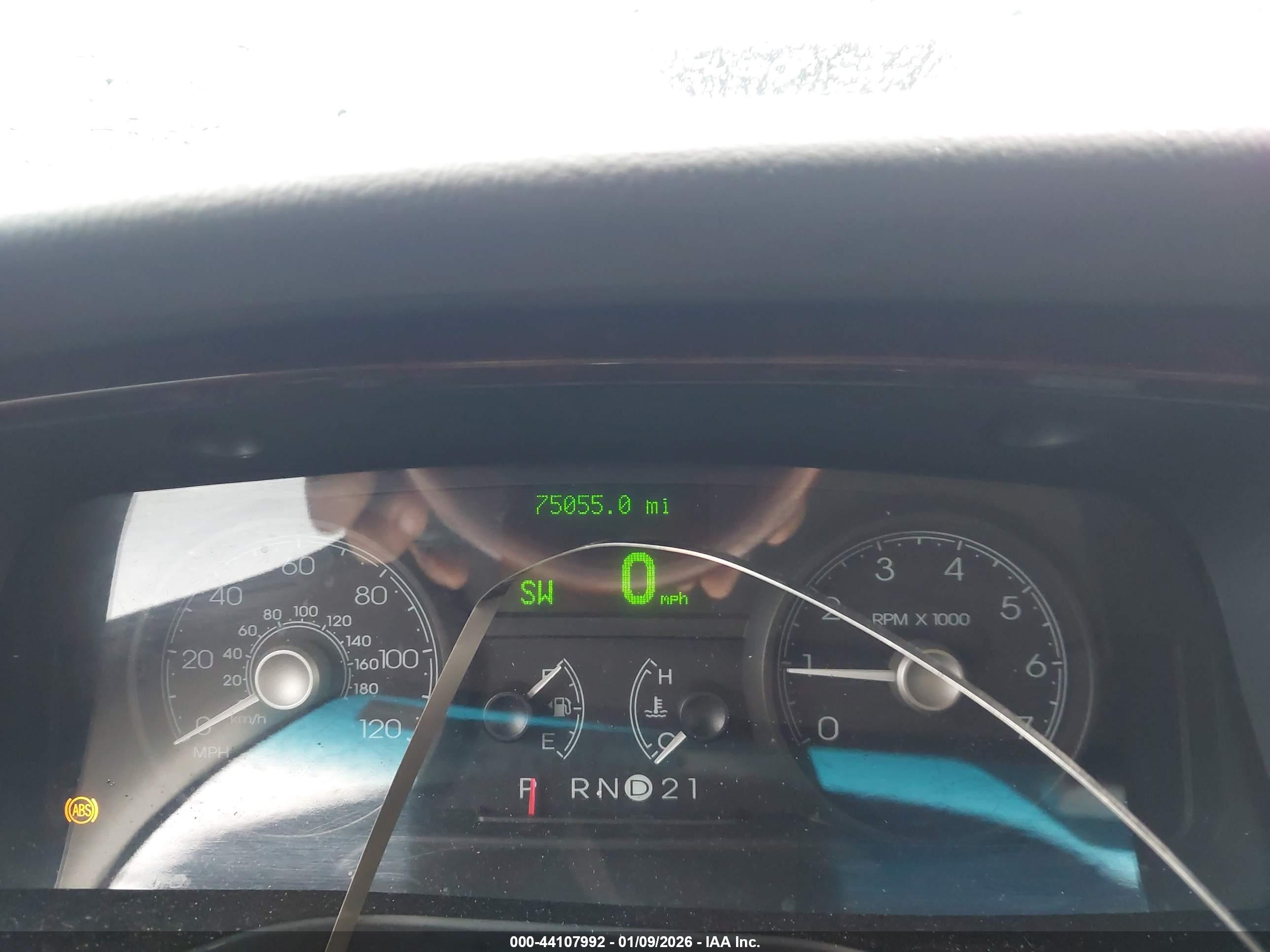 LINCOLN TOWN image 7