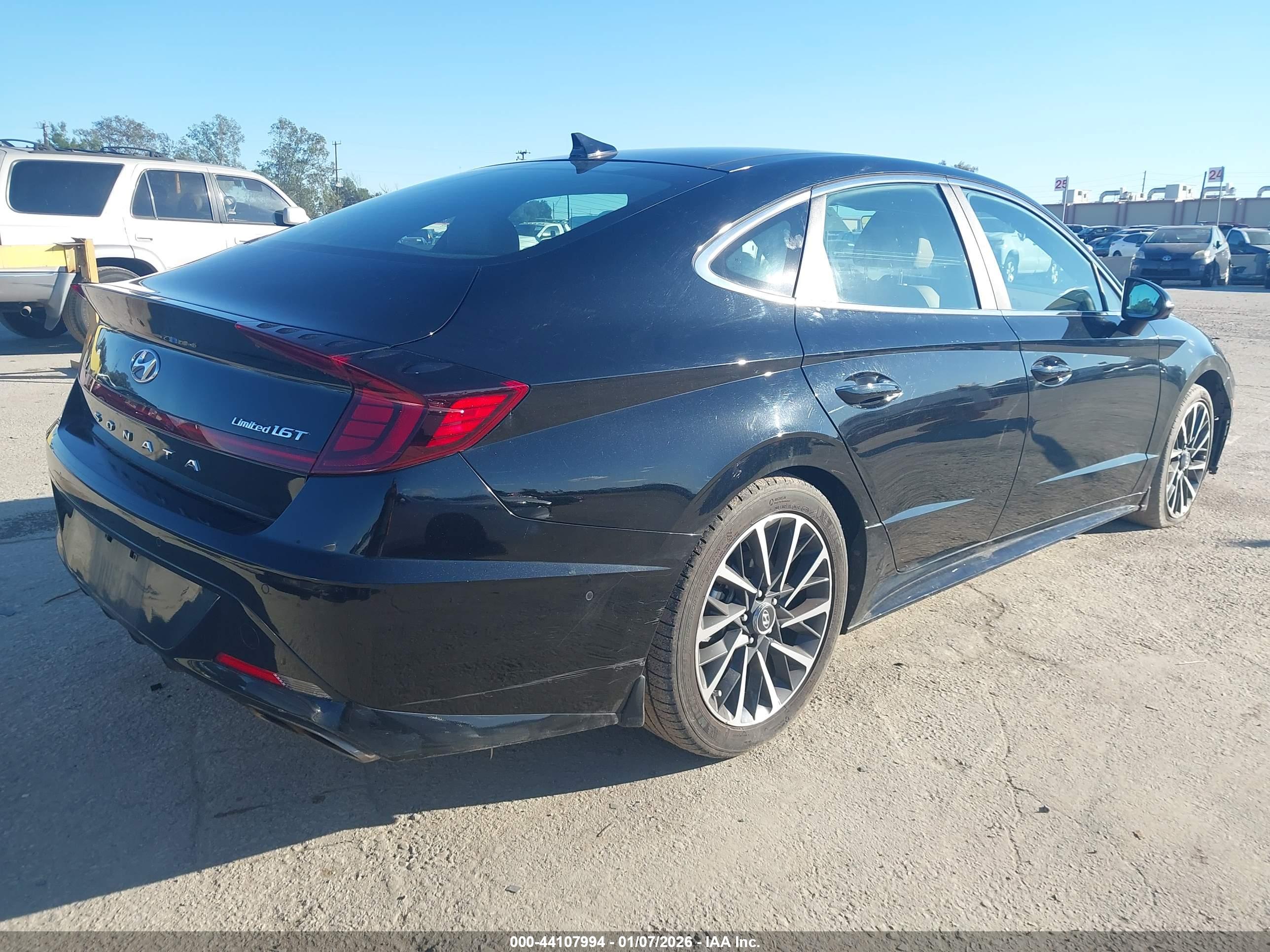 HYUNDAI SONATA image 4