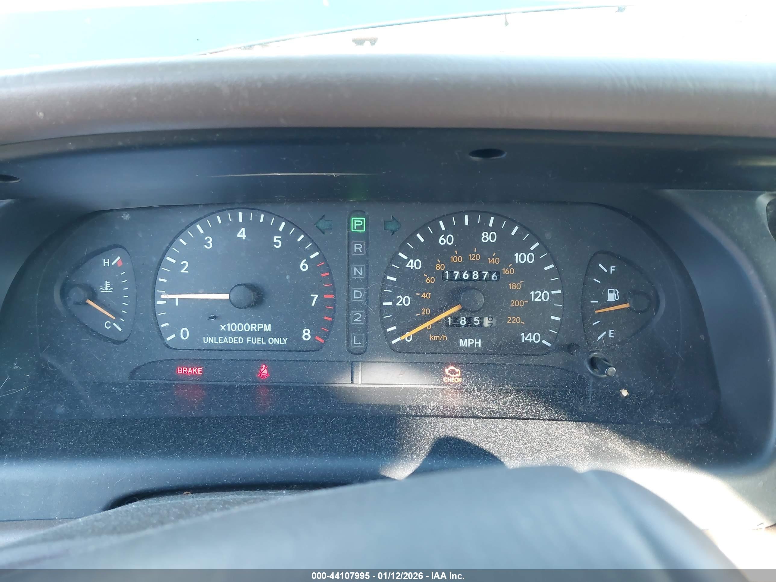 TOYOTA AVALON image 7