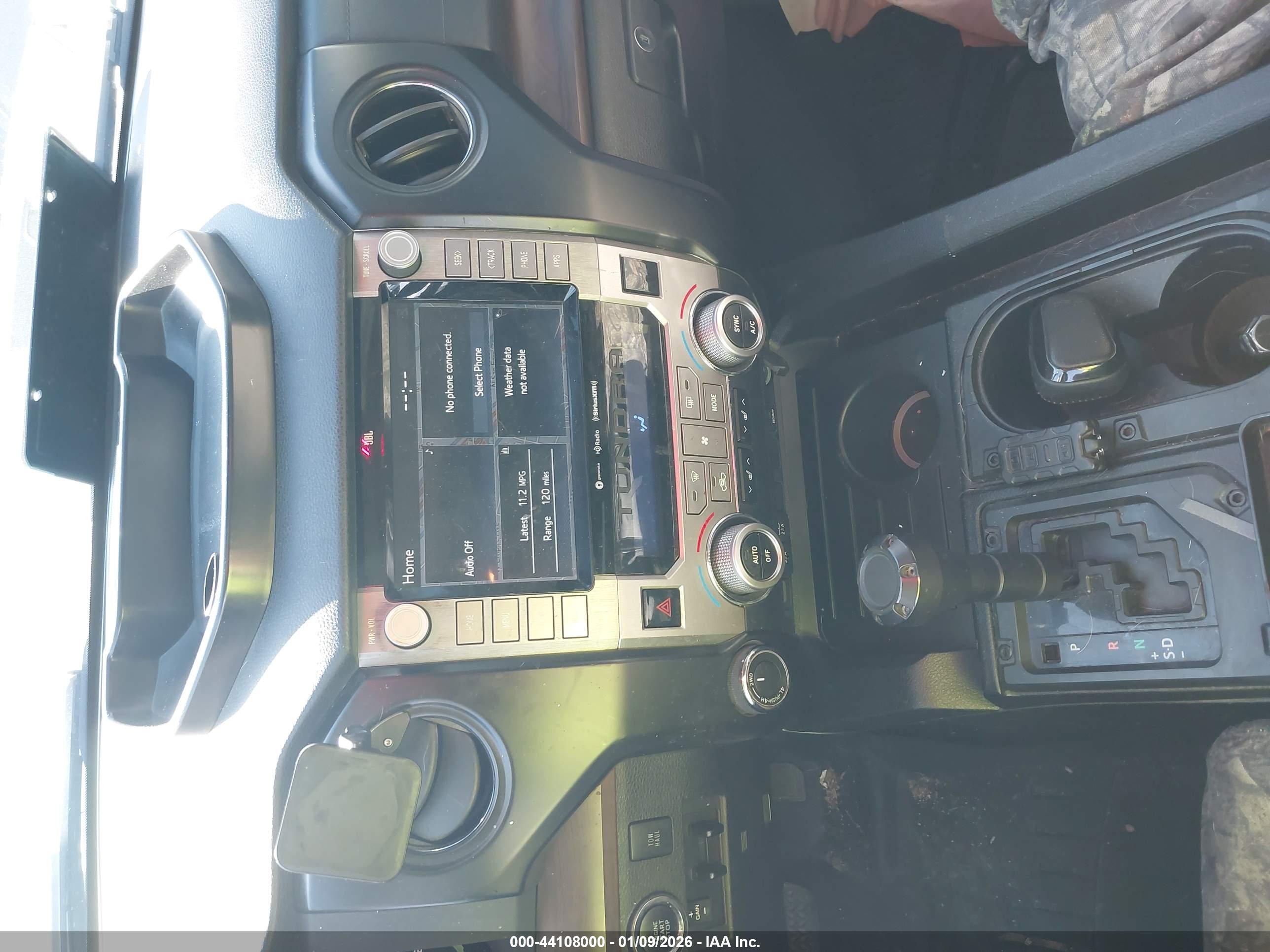 TOYOTA TUNDRA image 11