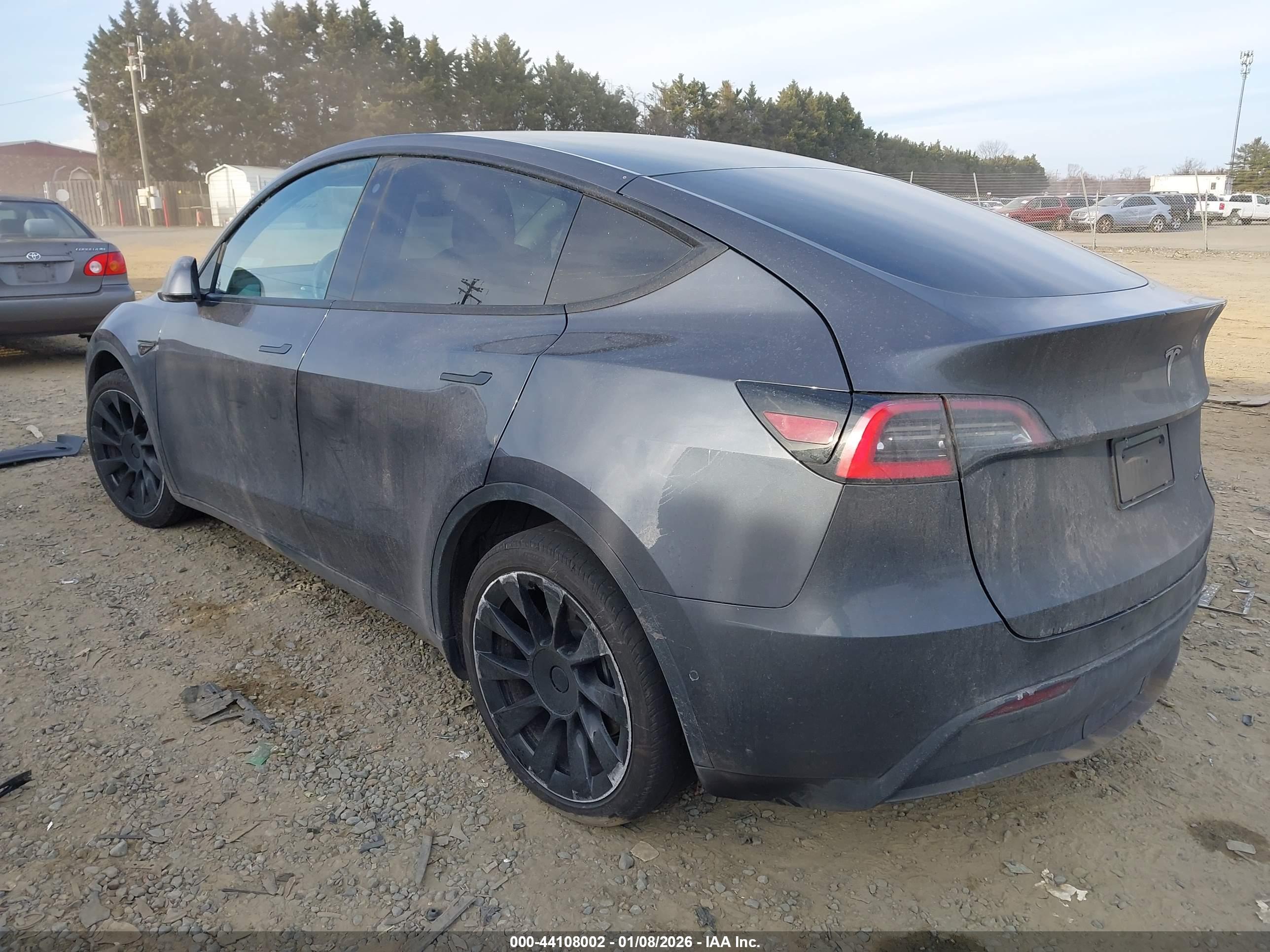 TESLA MODEL image 3