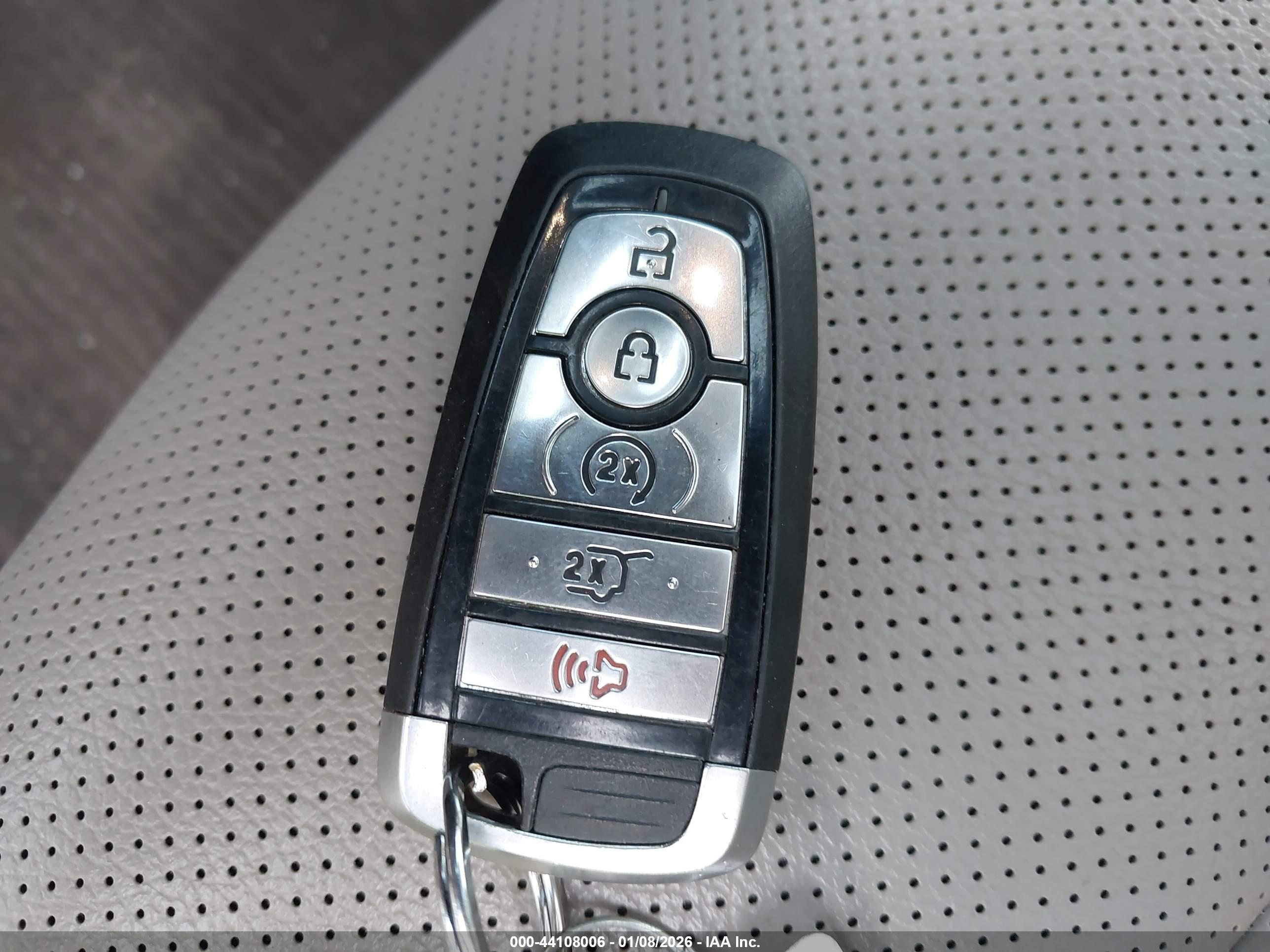 FORD EXPEDITION image 11