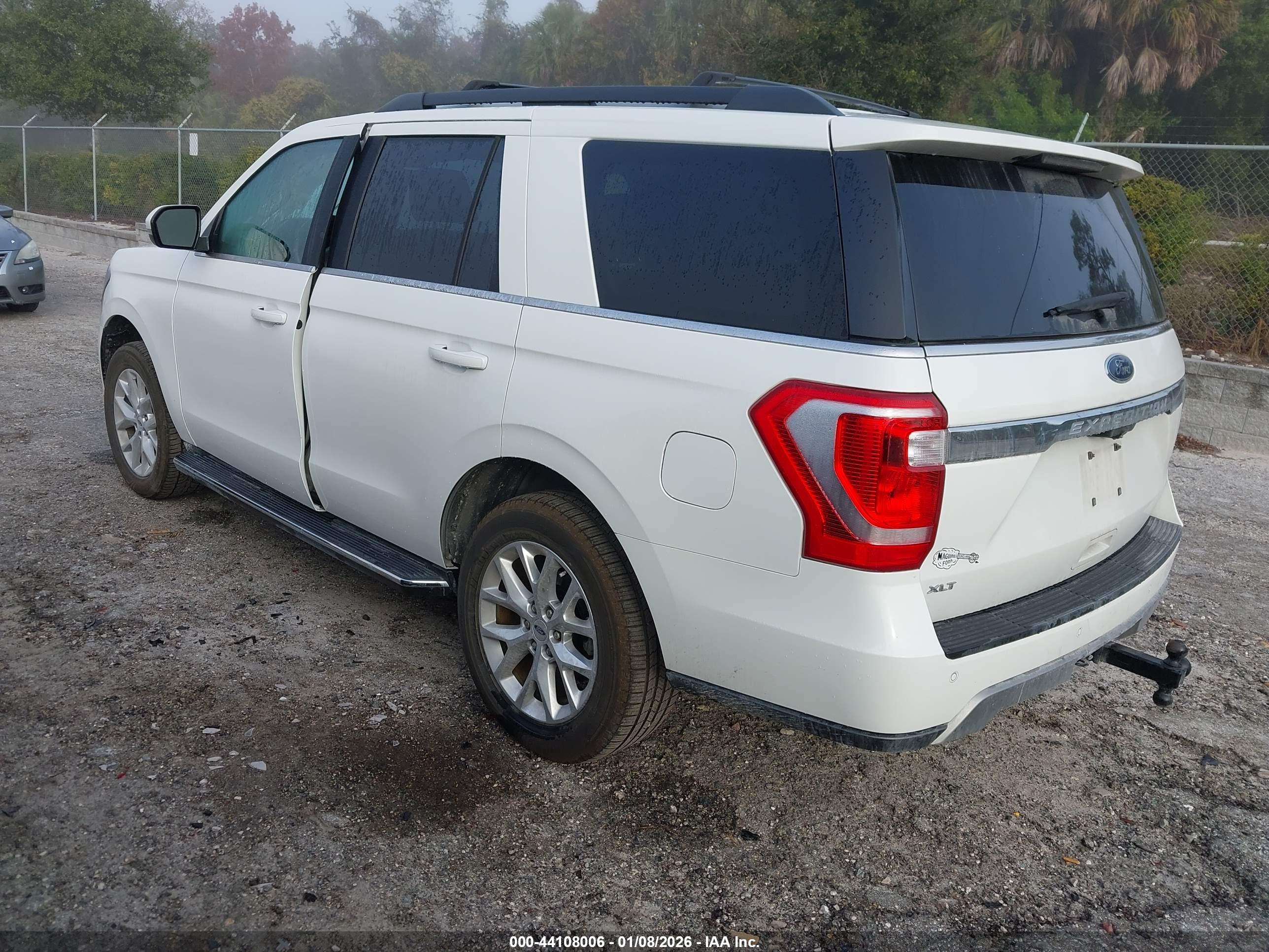 FORD EXPEDITION image 3