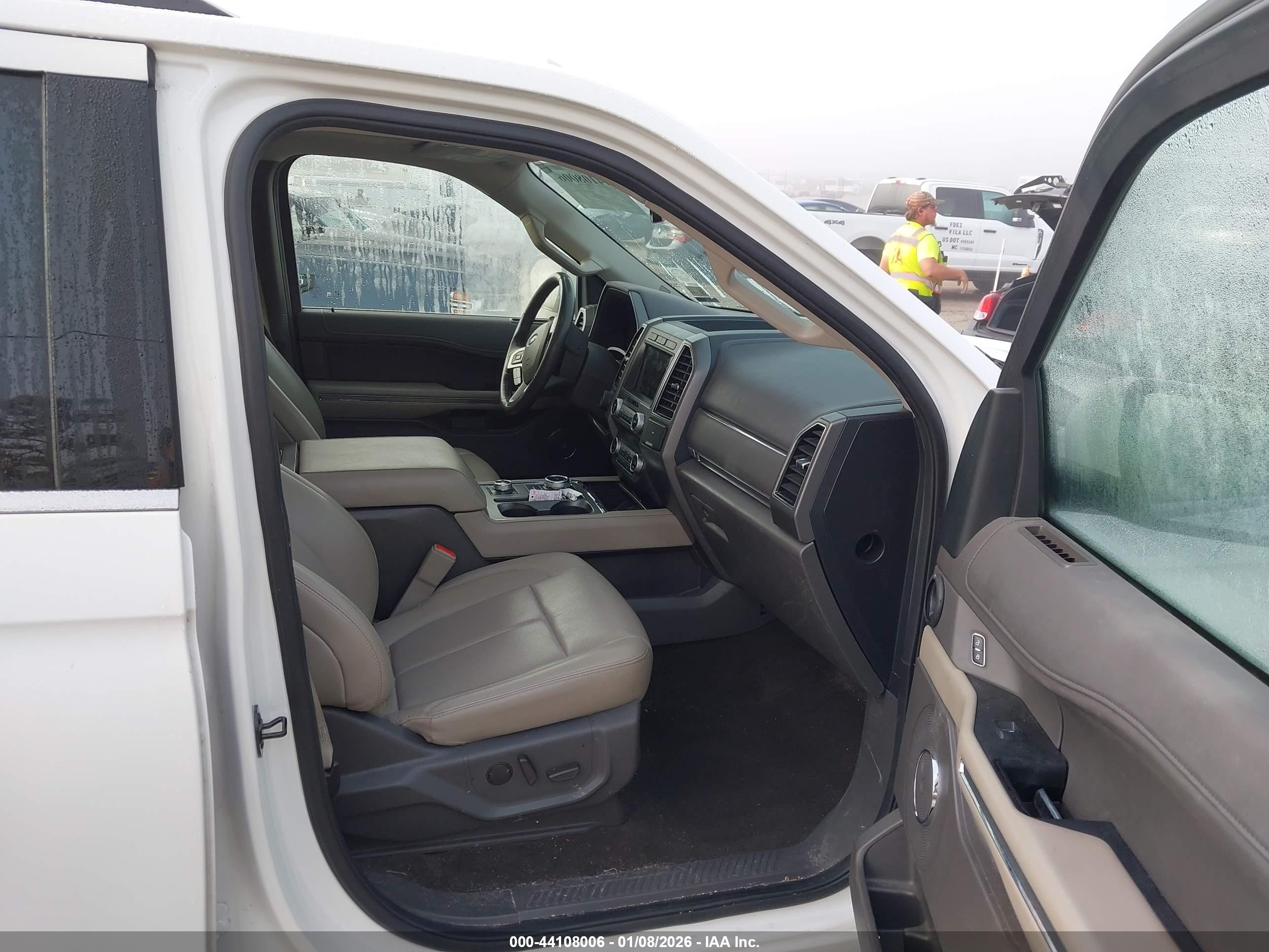 FORD EXPEDITION image 5