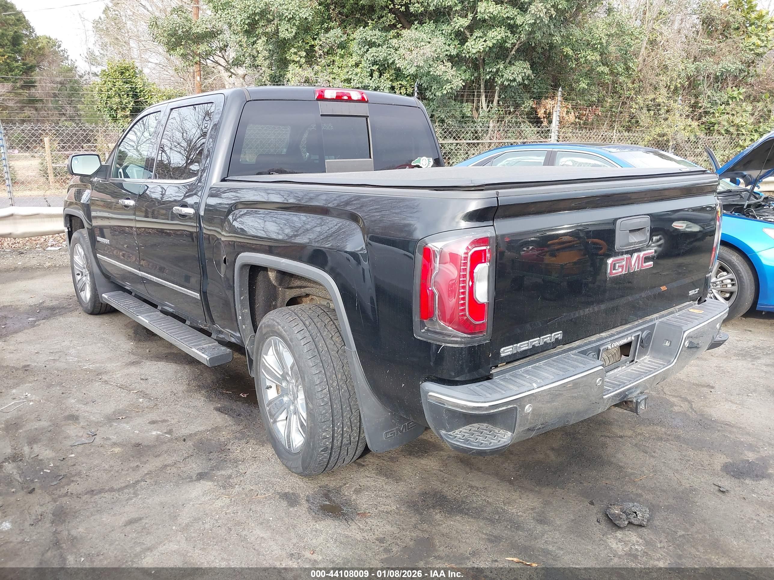 GMC SIERRA image 3