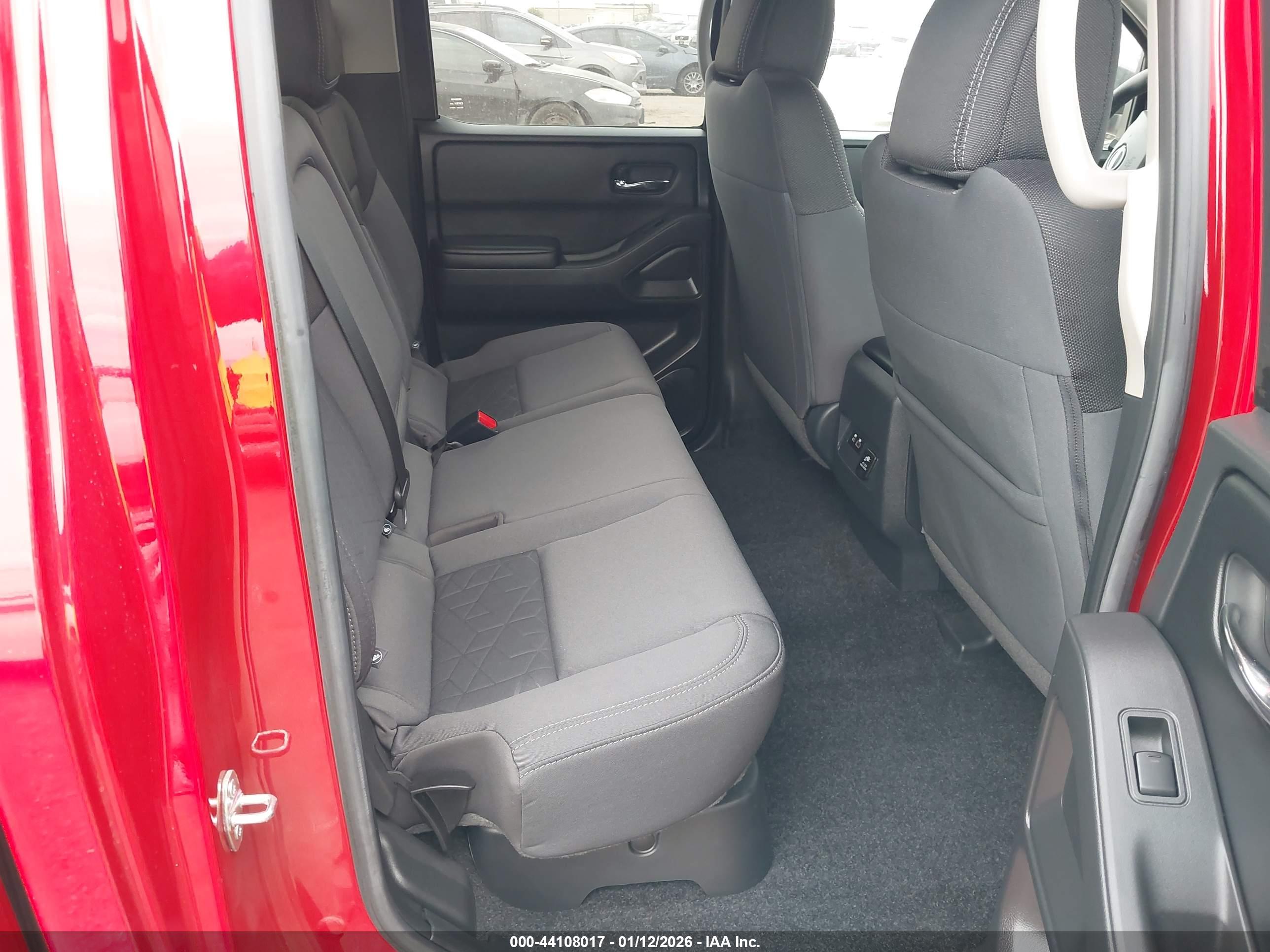 NISSAN FRONTIER image 8