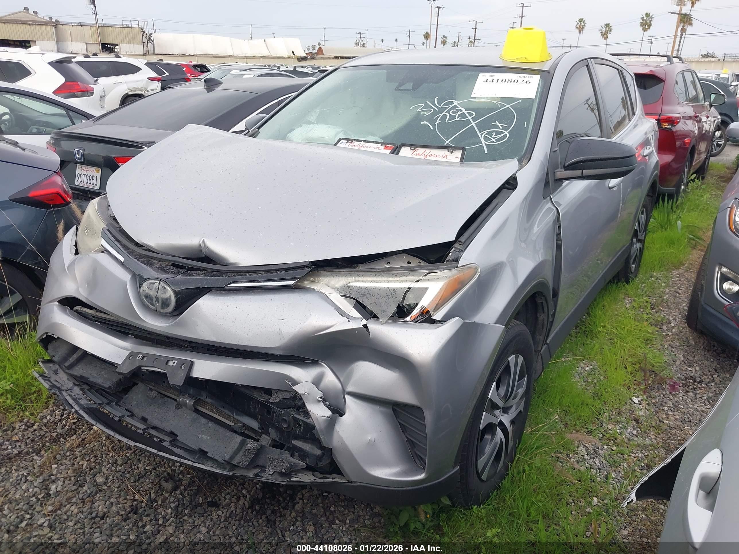 TOYOTA RAV4 image 2