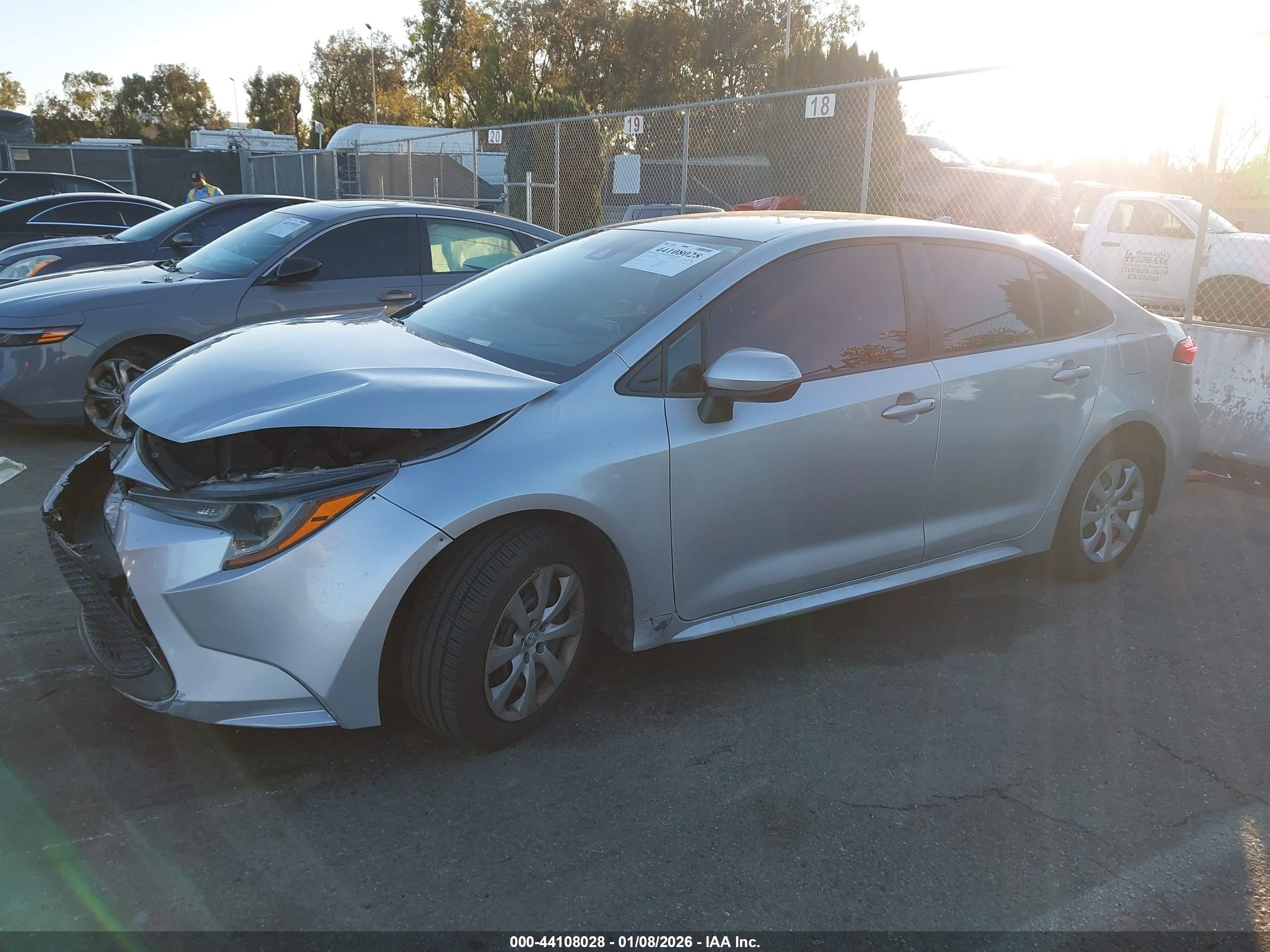 TOYOTA COROLLA image 2